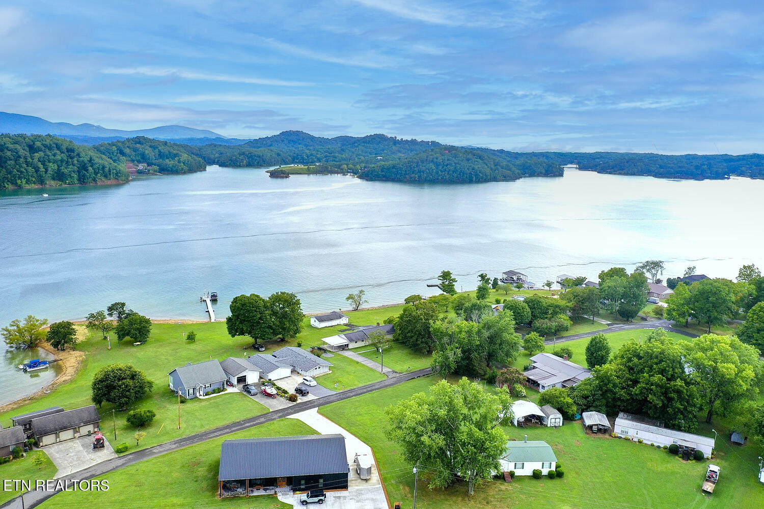 1648 Canal Lane Dandridge TN 37725
