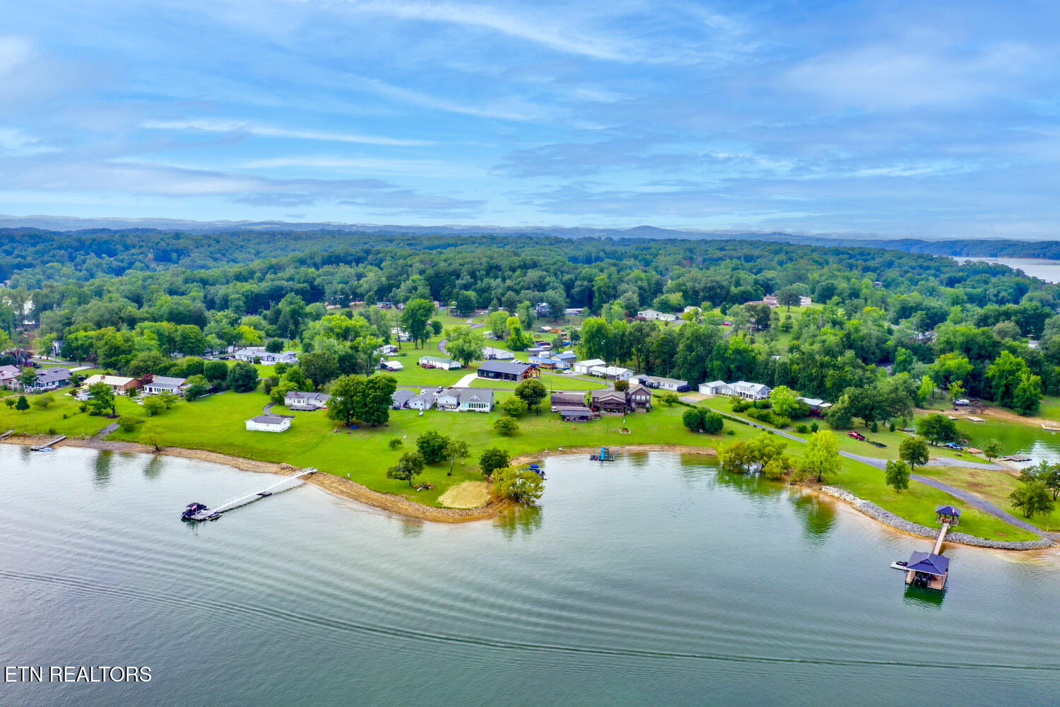1648 Canal Lane Dandridge TN 37725