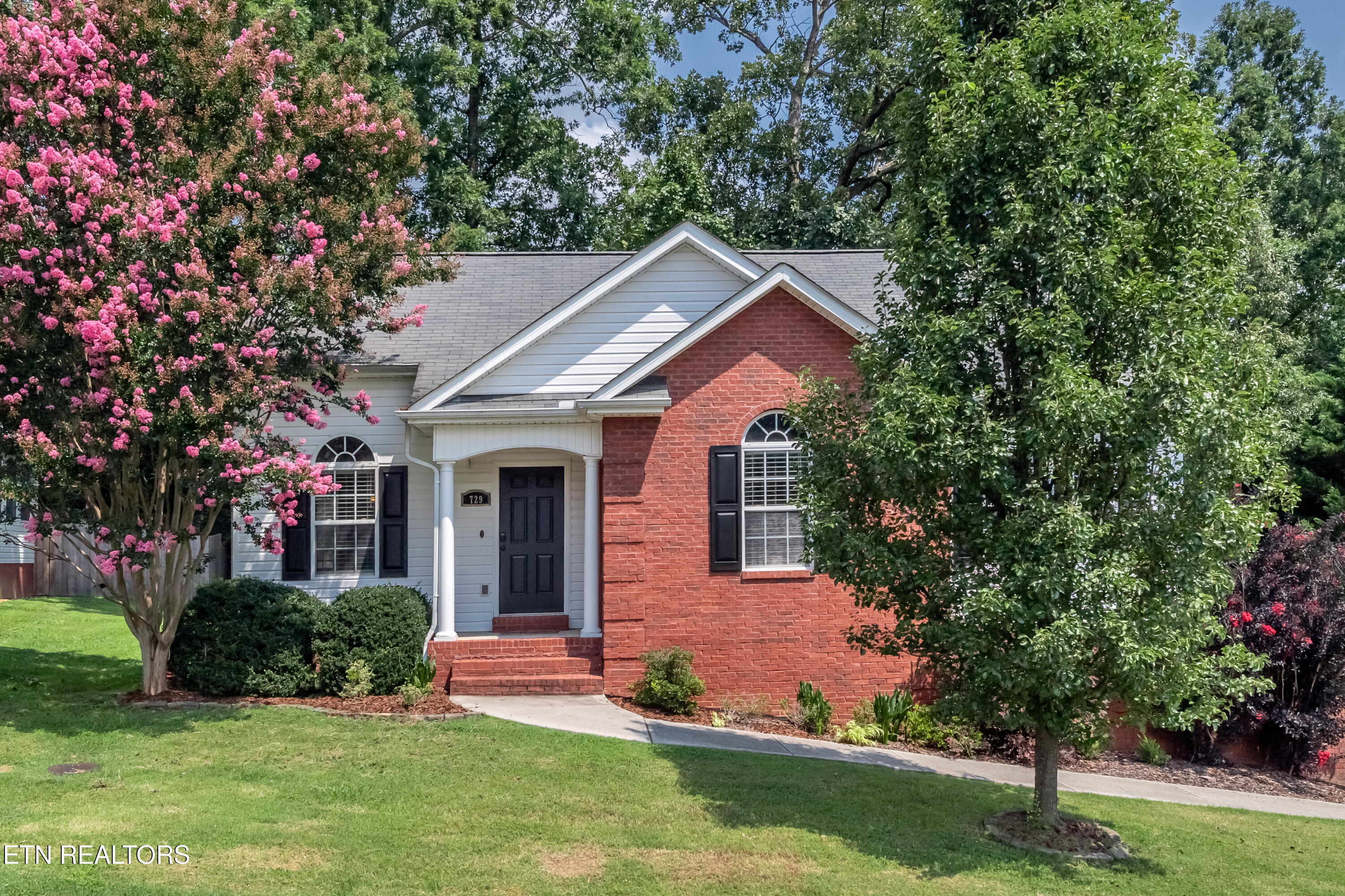 729 Chamberlain Manor Way Knoxville TN 37920