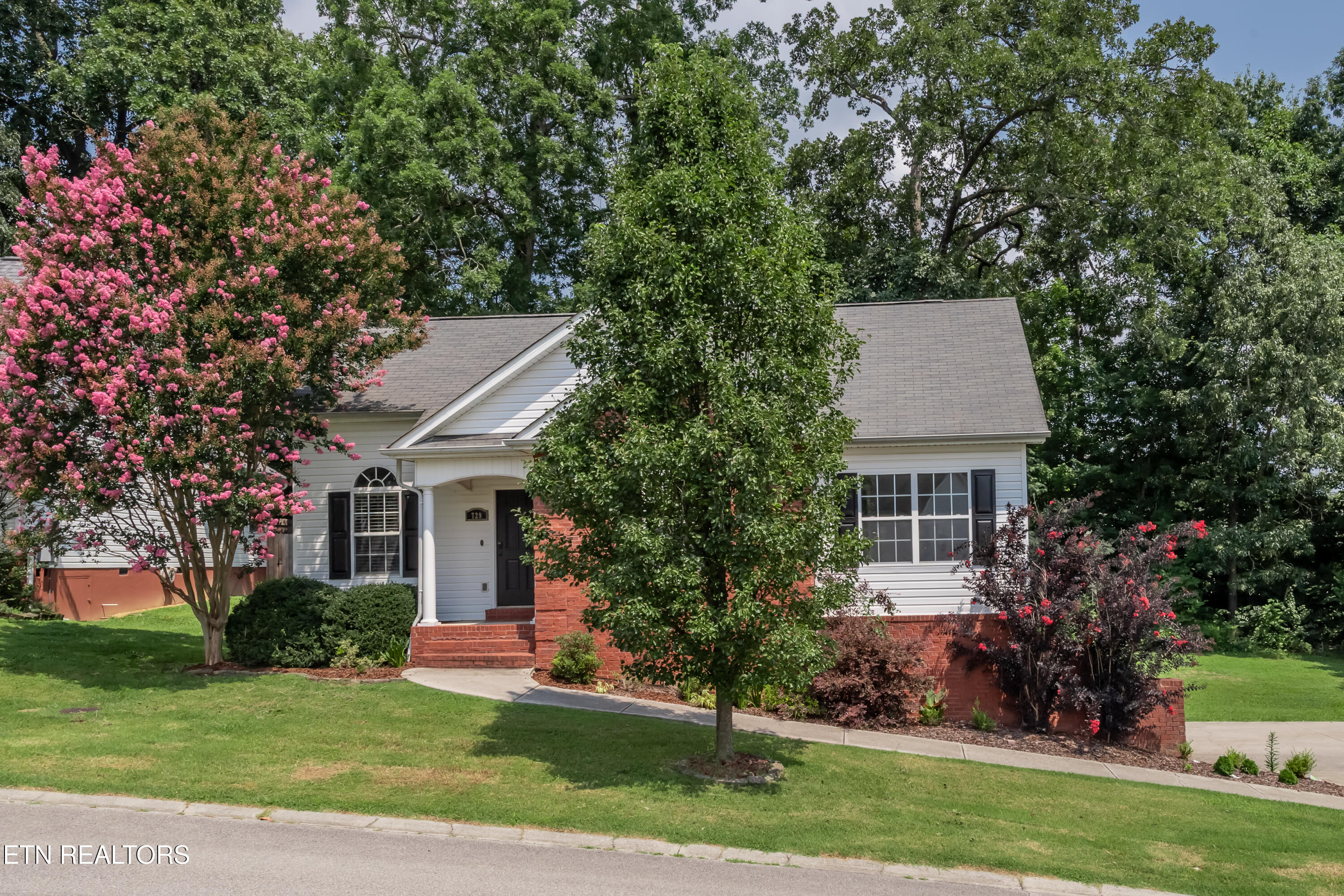 729 Chamberlain Manor Way Knoxville TN 37920