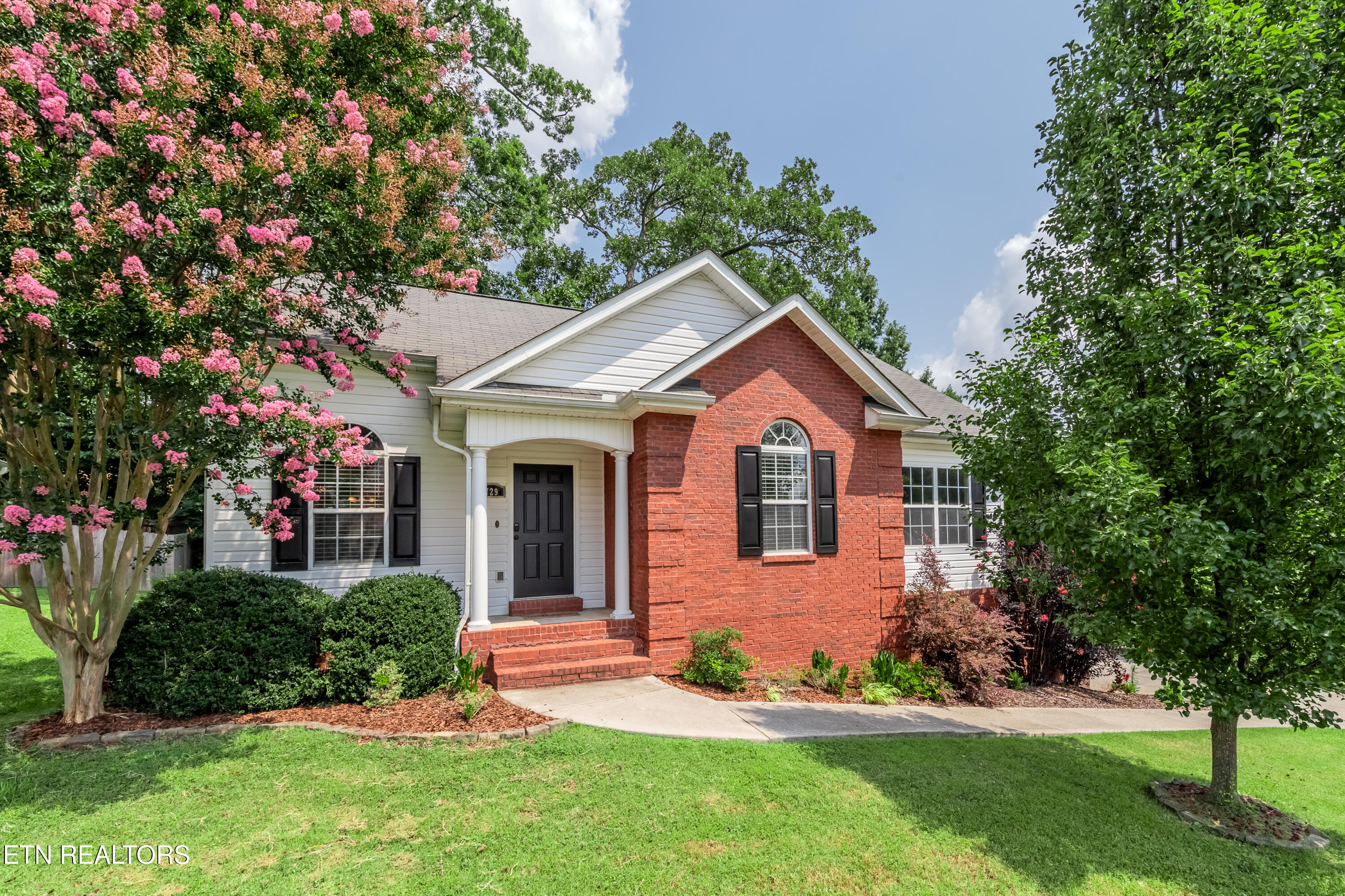 729 Chamberlain Manor Way Knoxville TN 37920