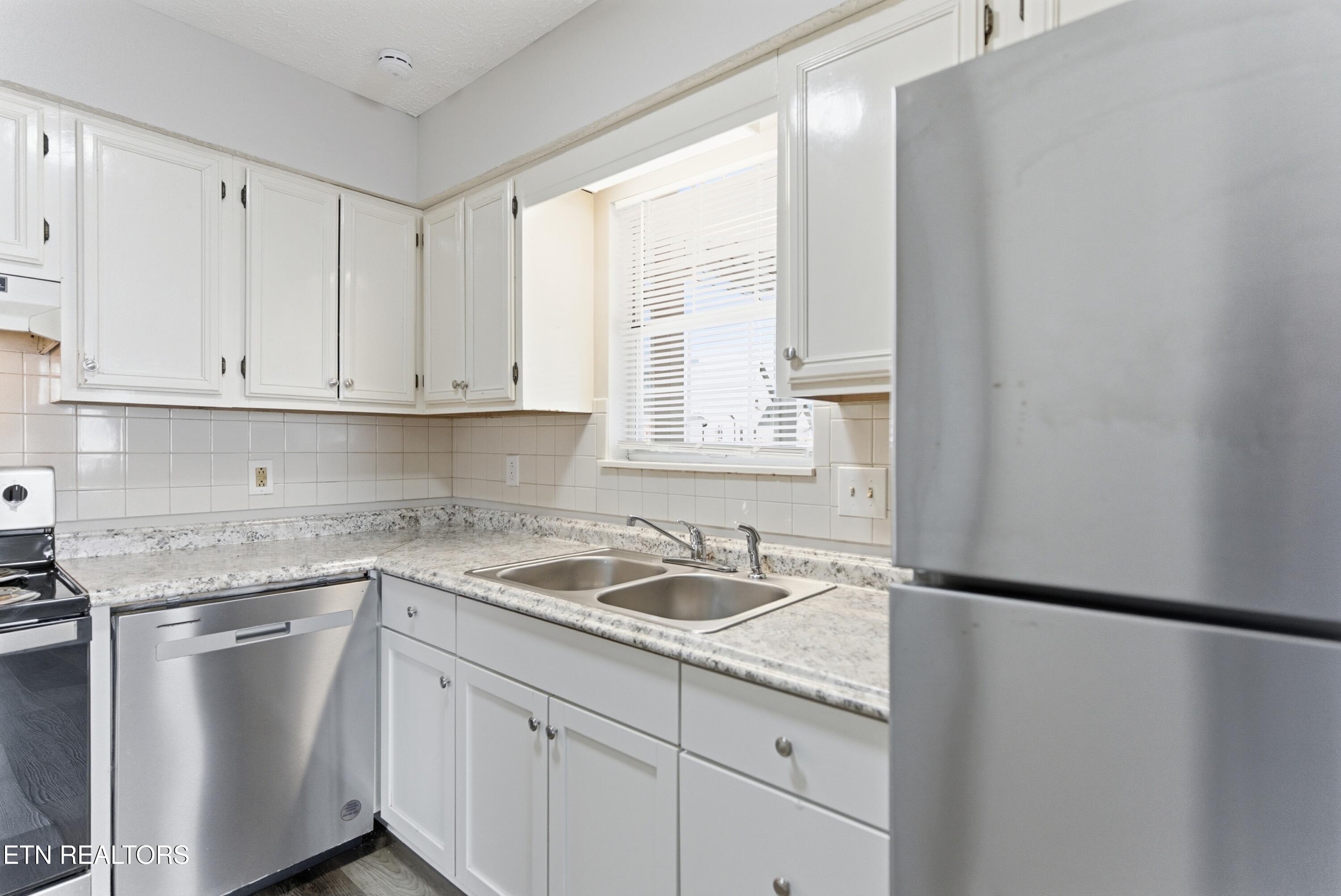2511 Cedar Lane Knoxville TN 37918