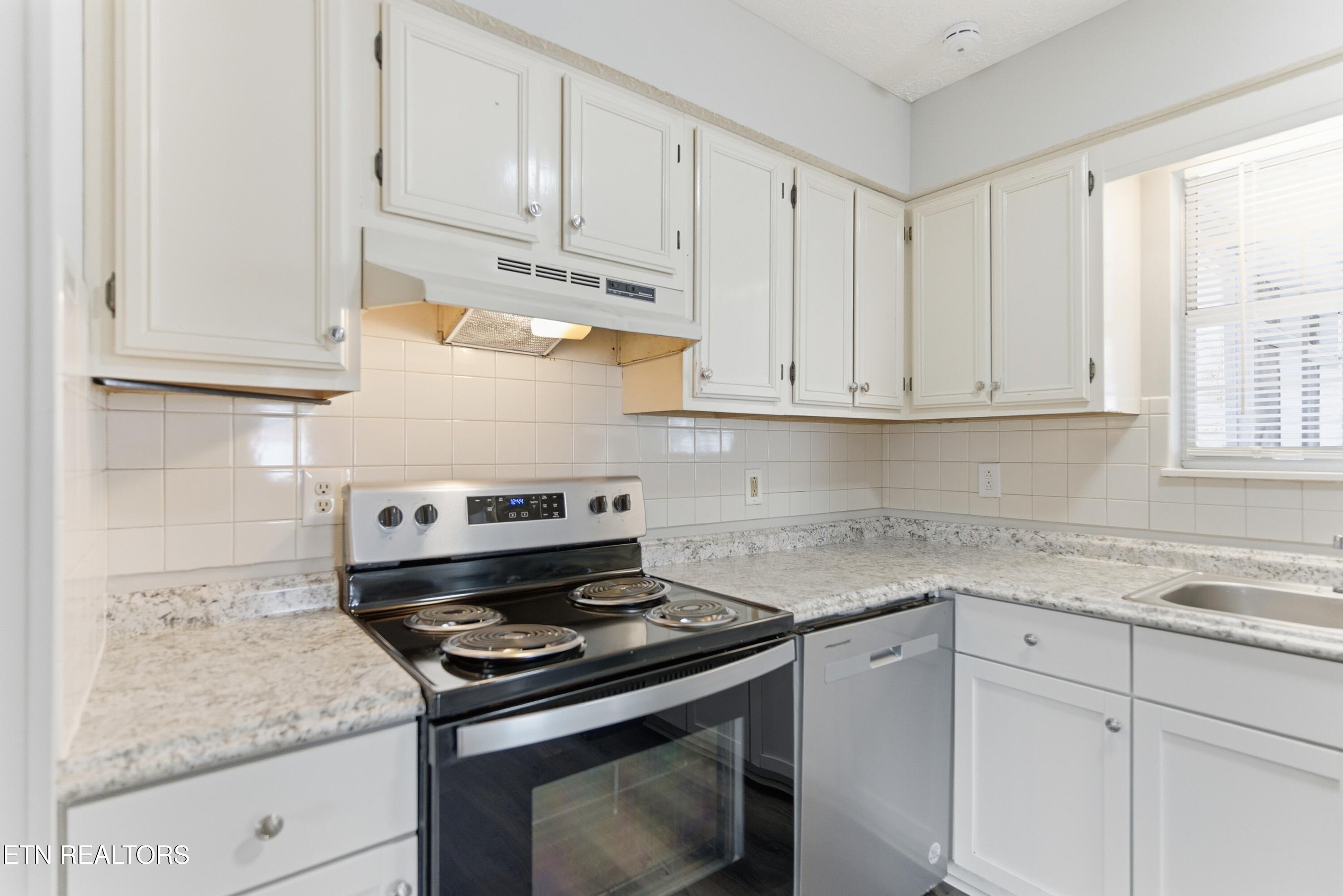 2511 Cedar Lane Knoxville TN 37918