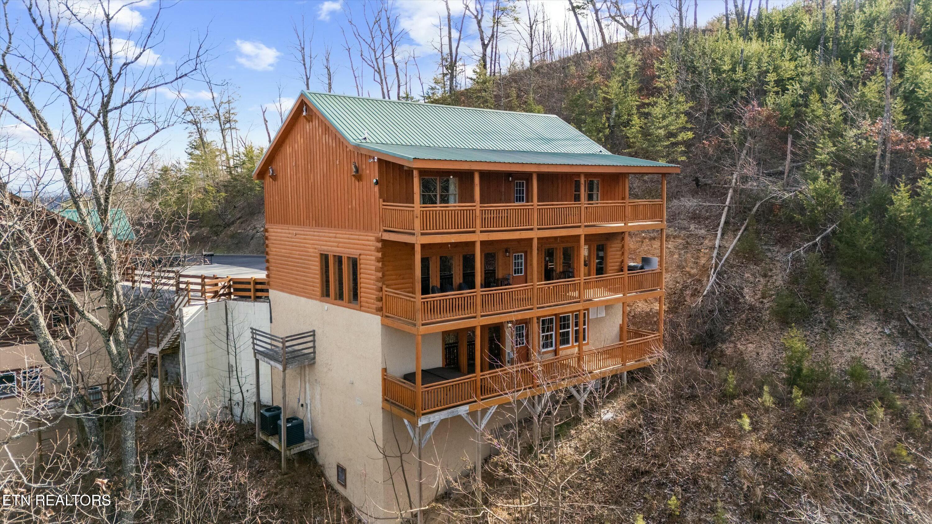 3725 Tilda Hilltop Way Pigeon Forge TN 37862