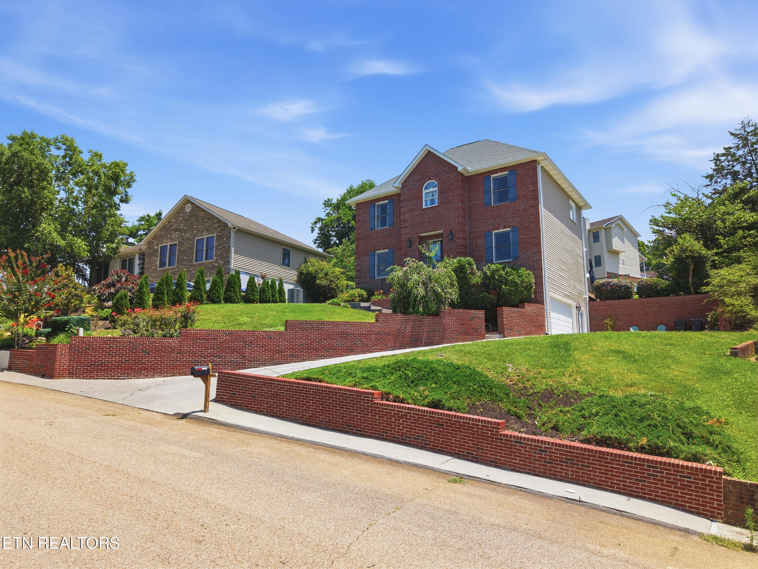 10108 Lonely Oak Lane Knoxville TN 37932