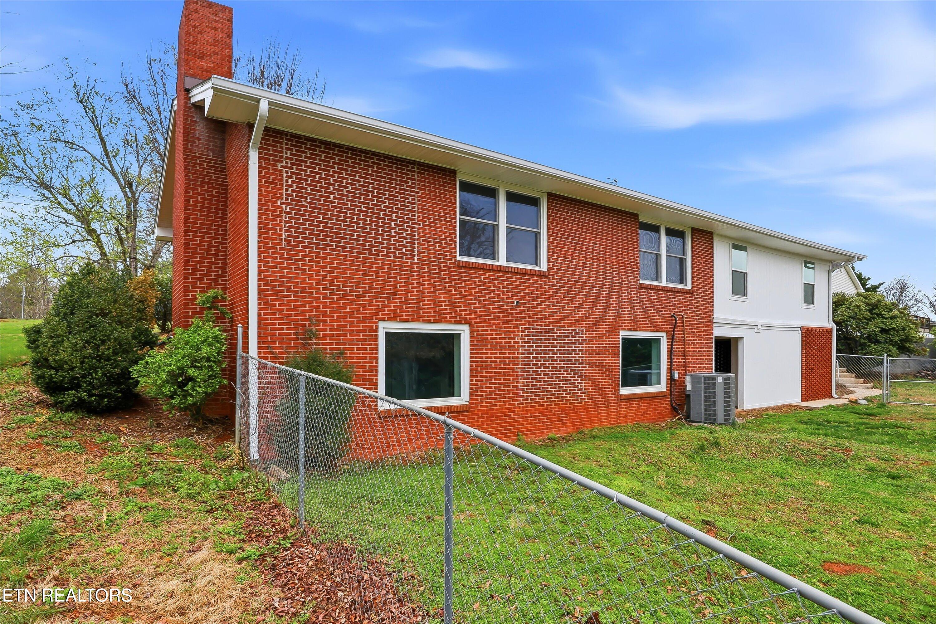 531 Robinson Drive Loudon TN 37774