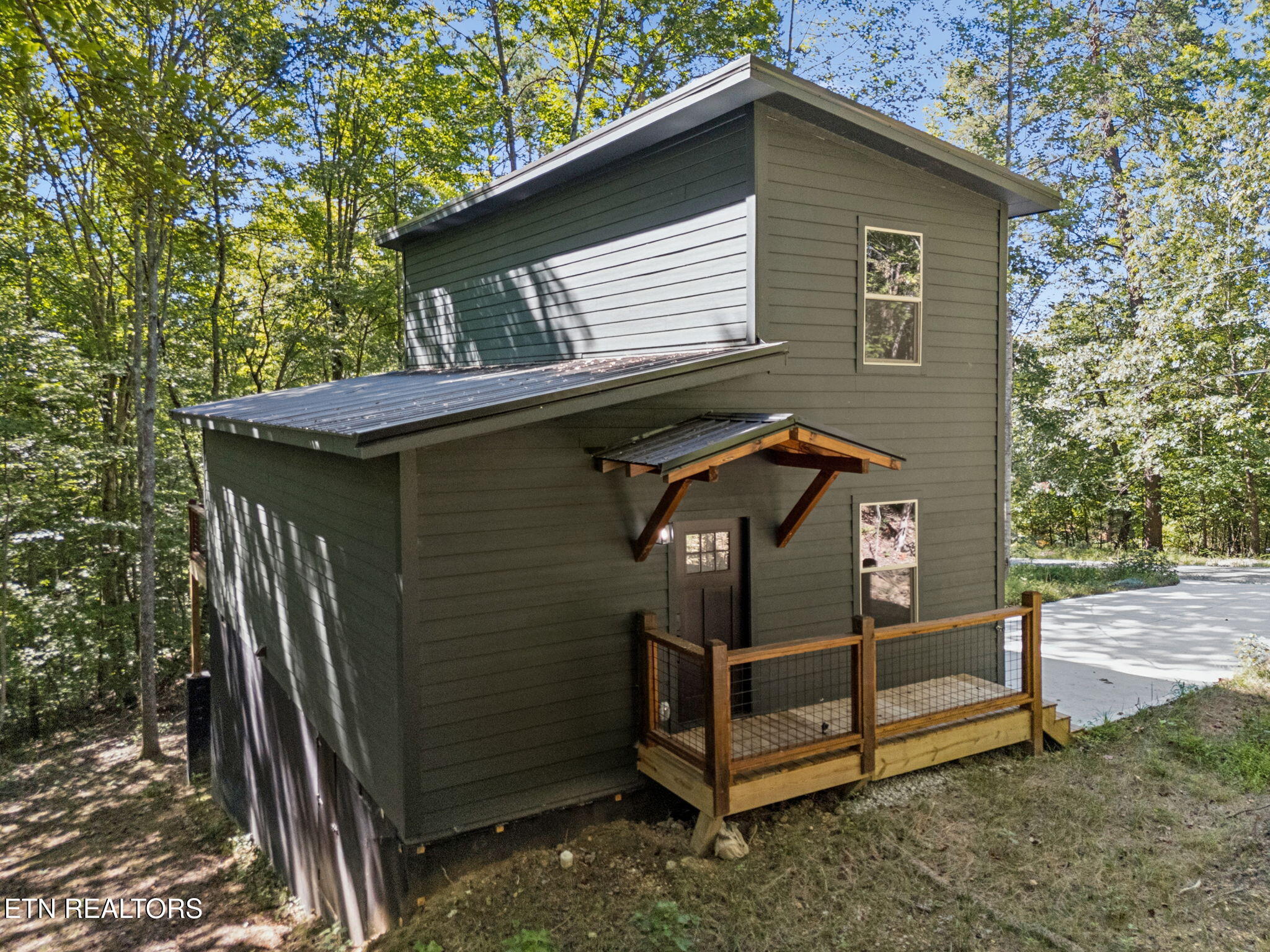 717 Country Oaks Lane Lafollette TN 37766