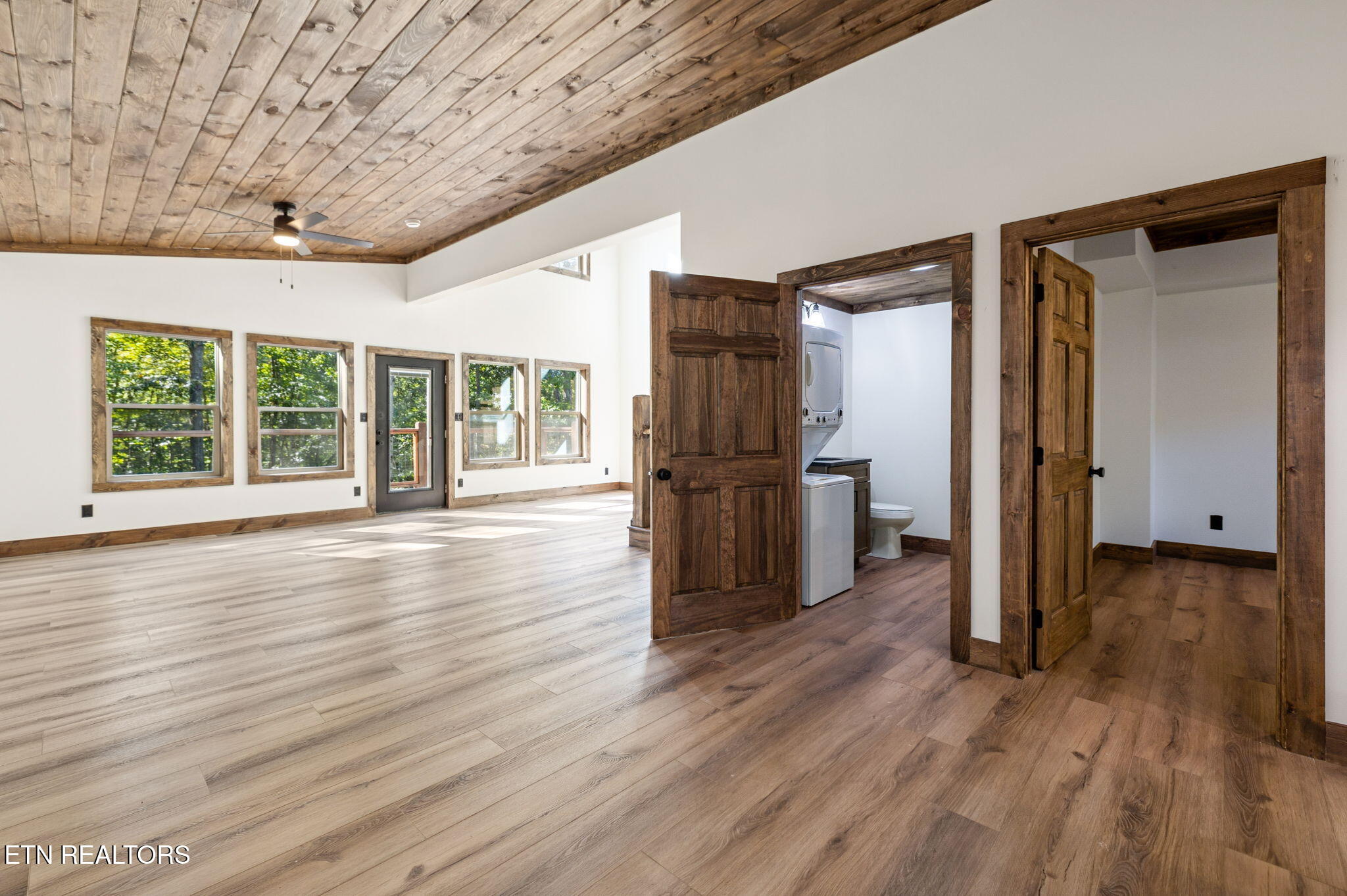 717 Country Oaks Lane Lafollette TN 37766