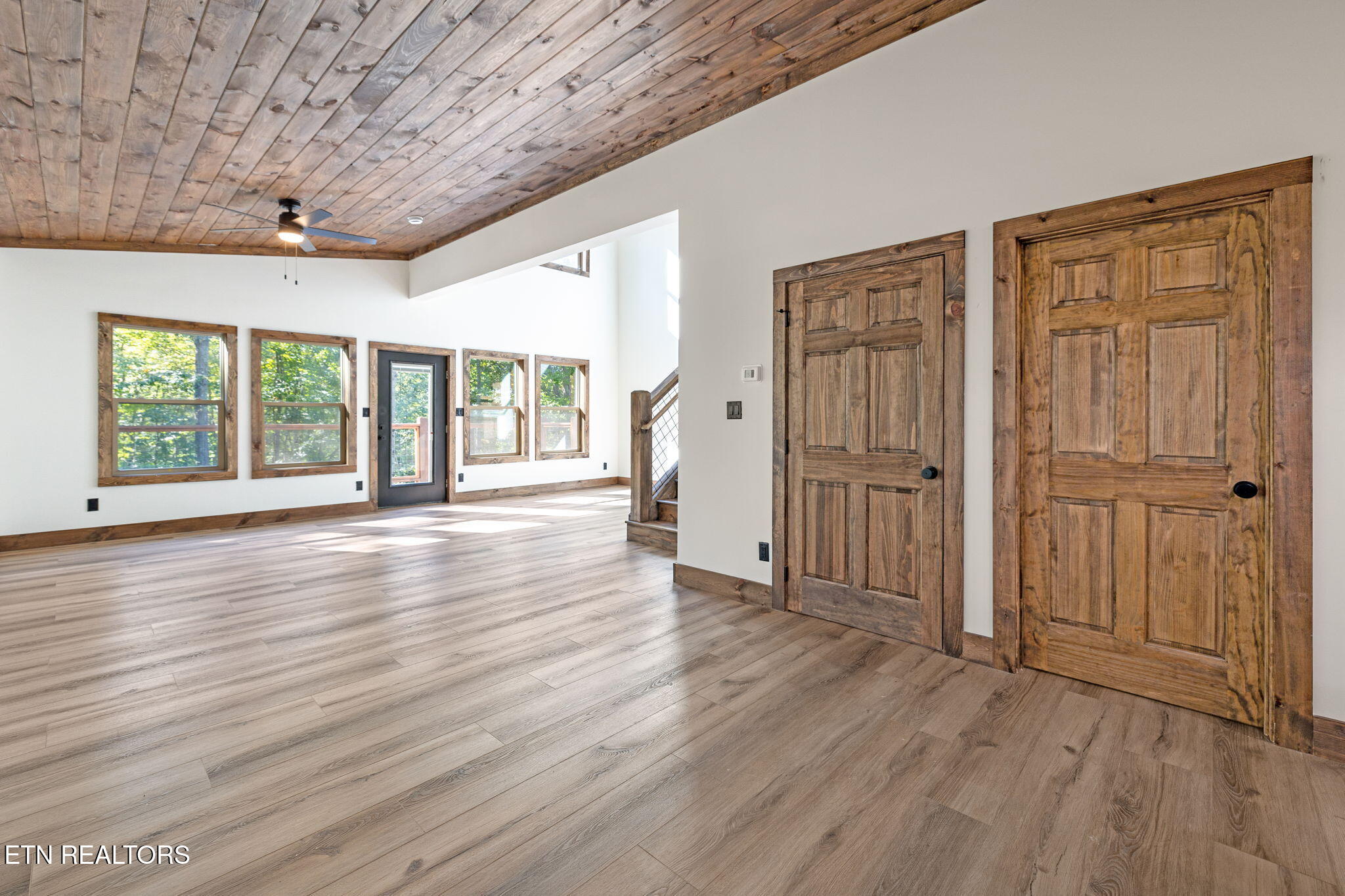 717 Country Oaks Lane Lafollette TN 37766