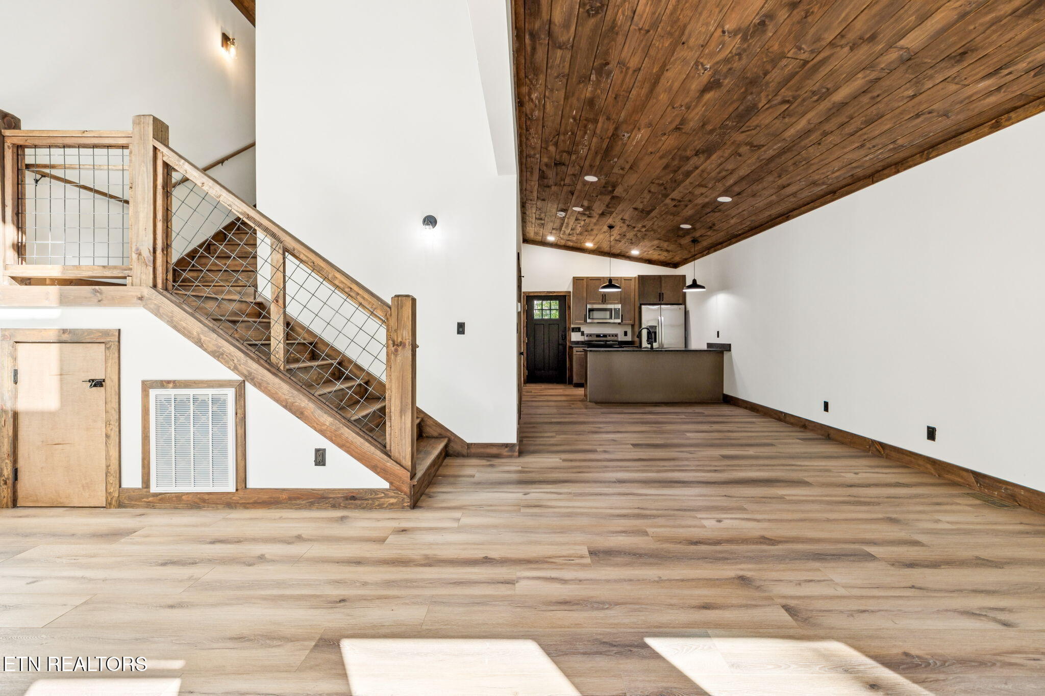 717 Country Oaks Lane Lafollette TN 37766