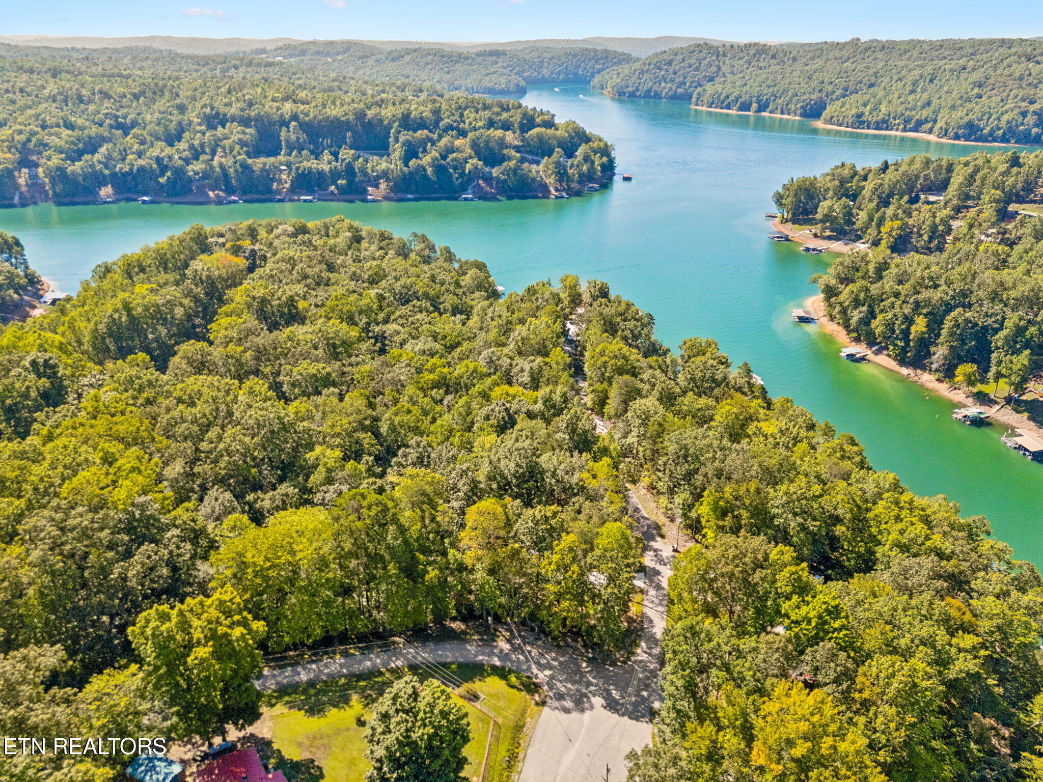 717 Country Oaks Lane Lafollette TN 37766