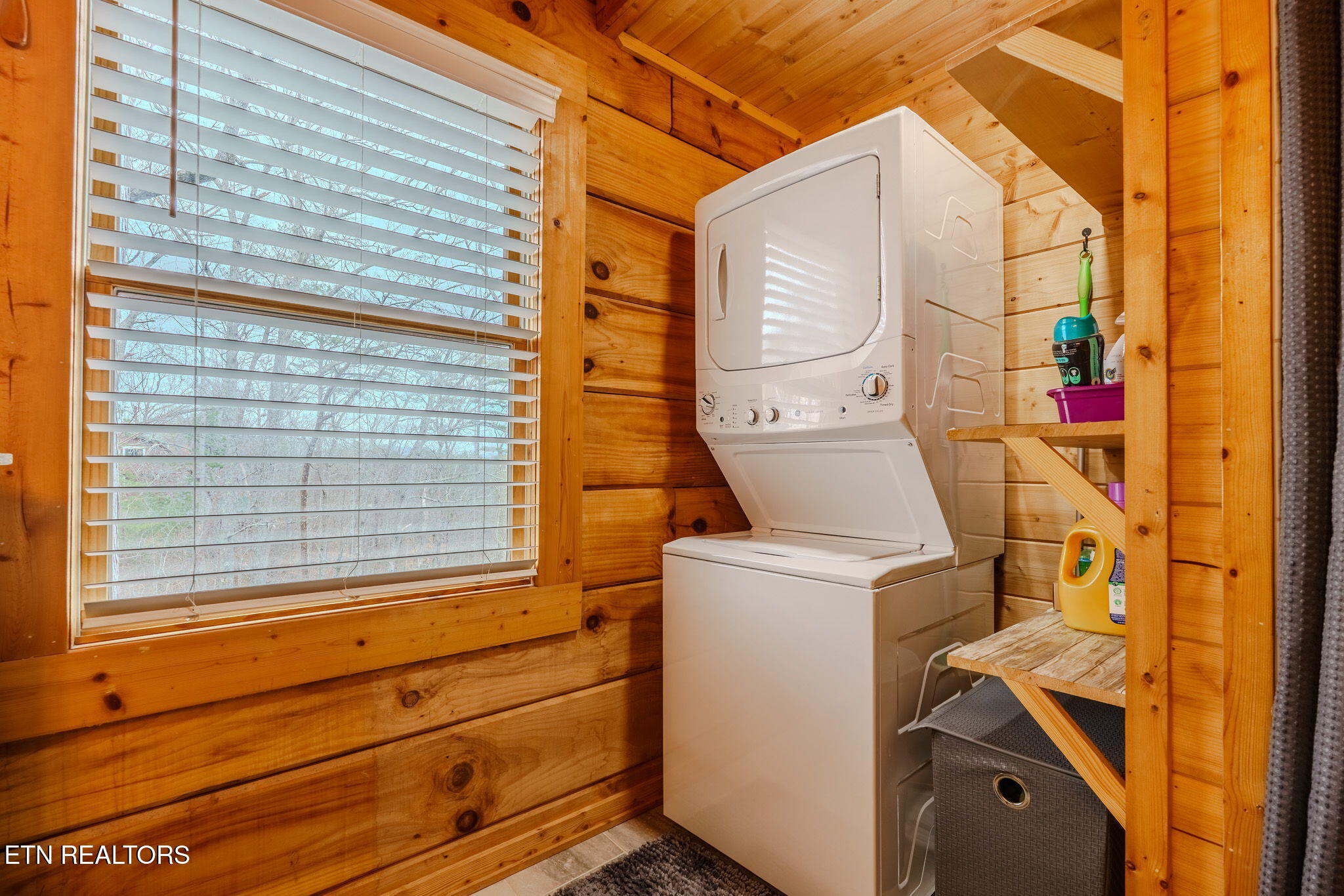 839 W Gold Dust Drive Pigeon Forge TN 37863
