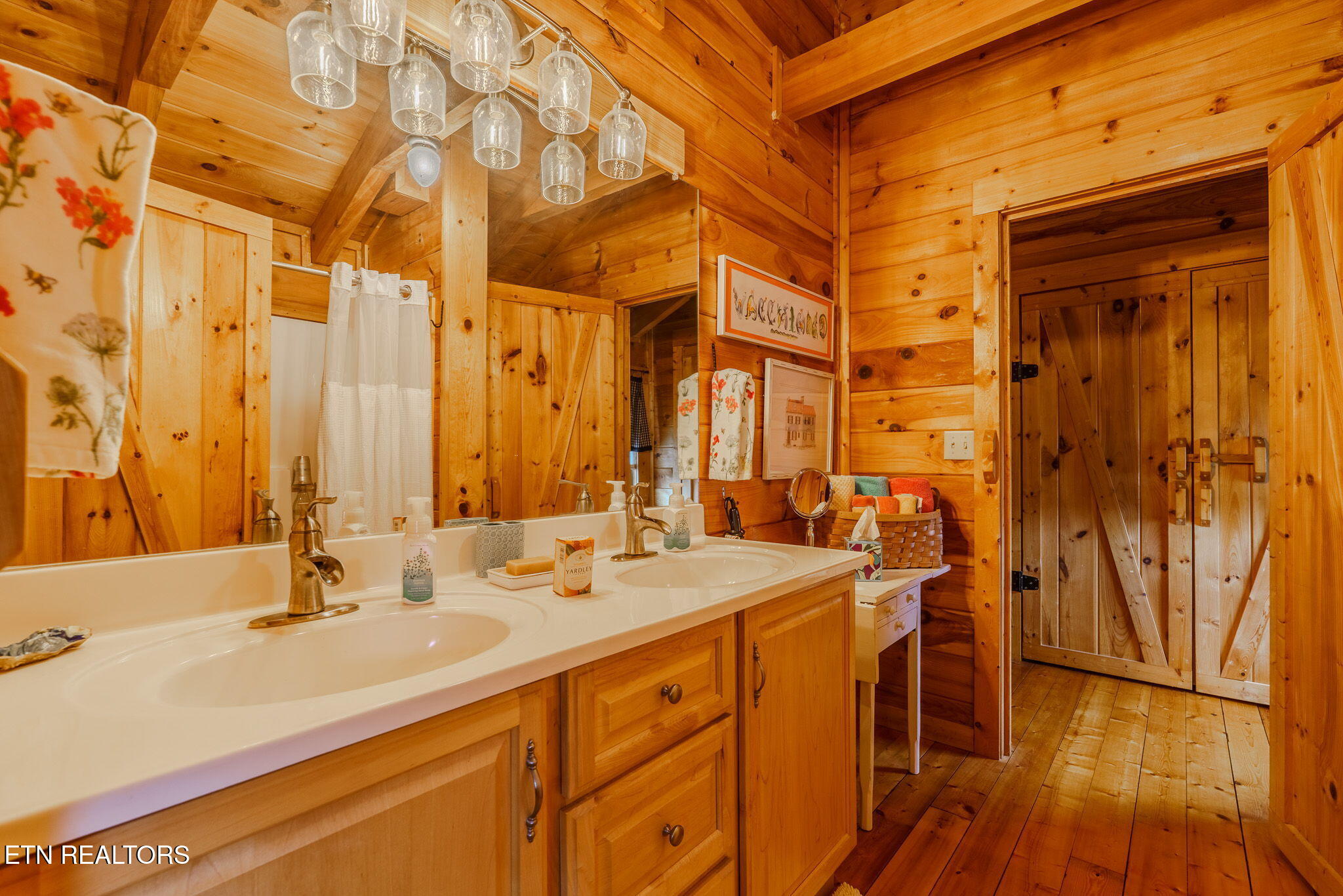 839 W Gold Dust Drive Pigeon Forge TN 37863
