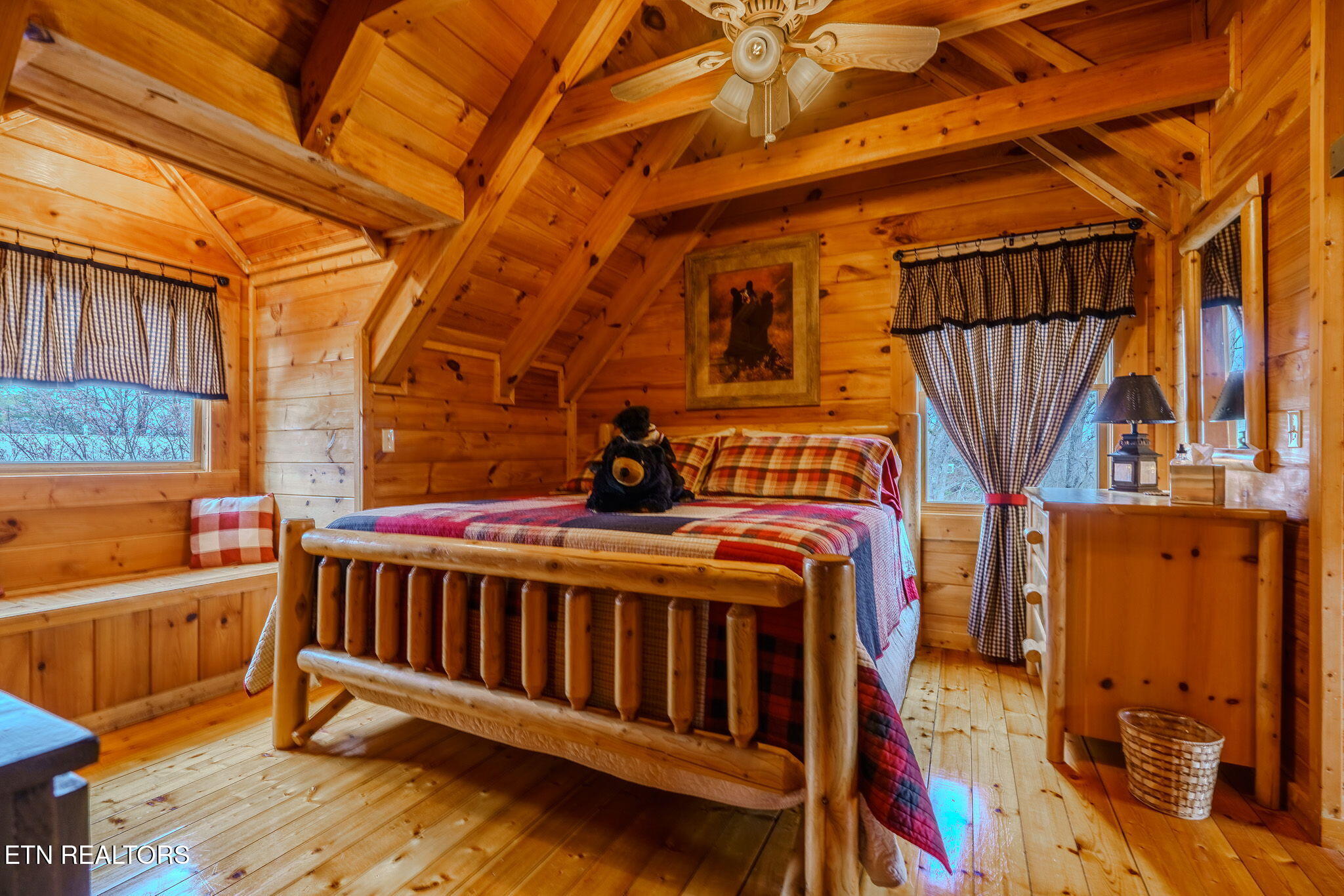839 W Gold Dust Drive Pigeon Forge TN 37863