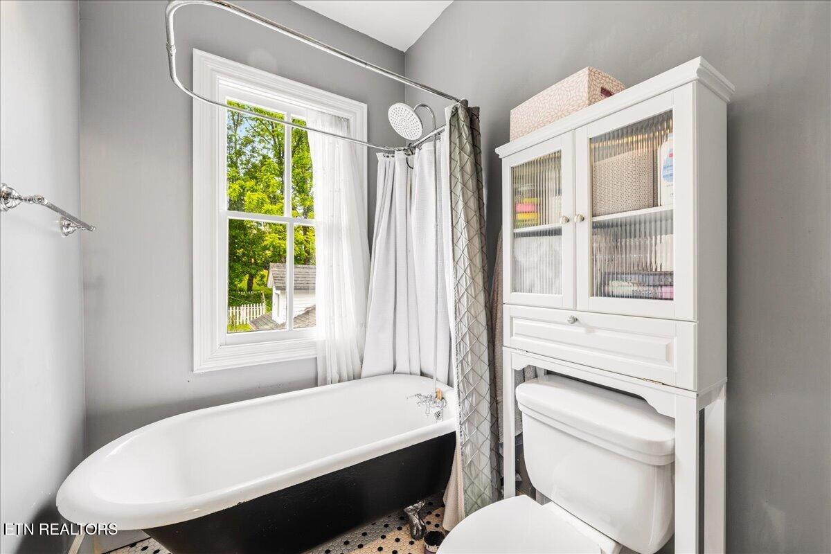 104 Morgan Street Oliver Springs TN 37840
