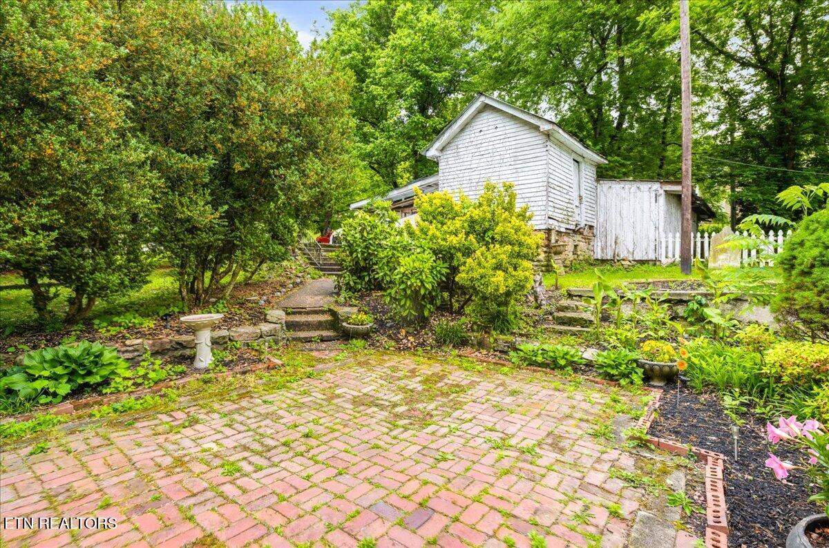 104 Morgan Street Oliver Springs TN 37840