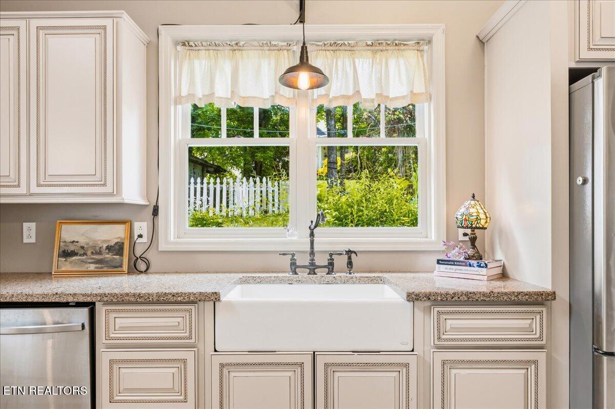 104 Morgan Street Oliver Springs TN 37840