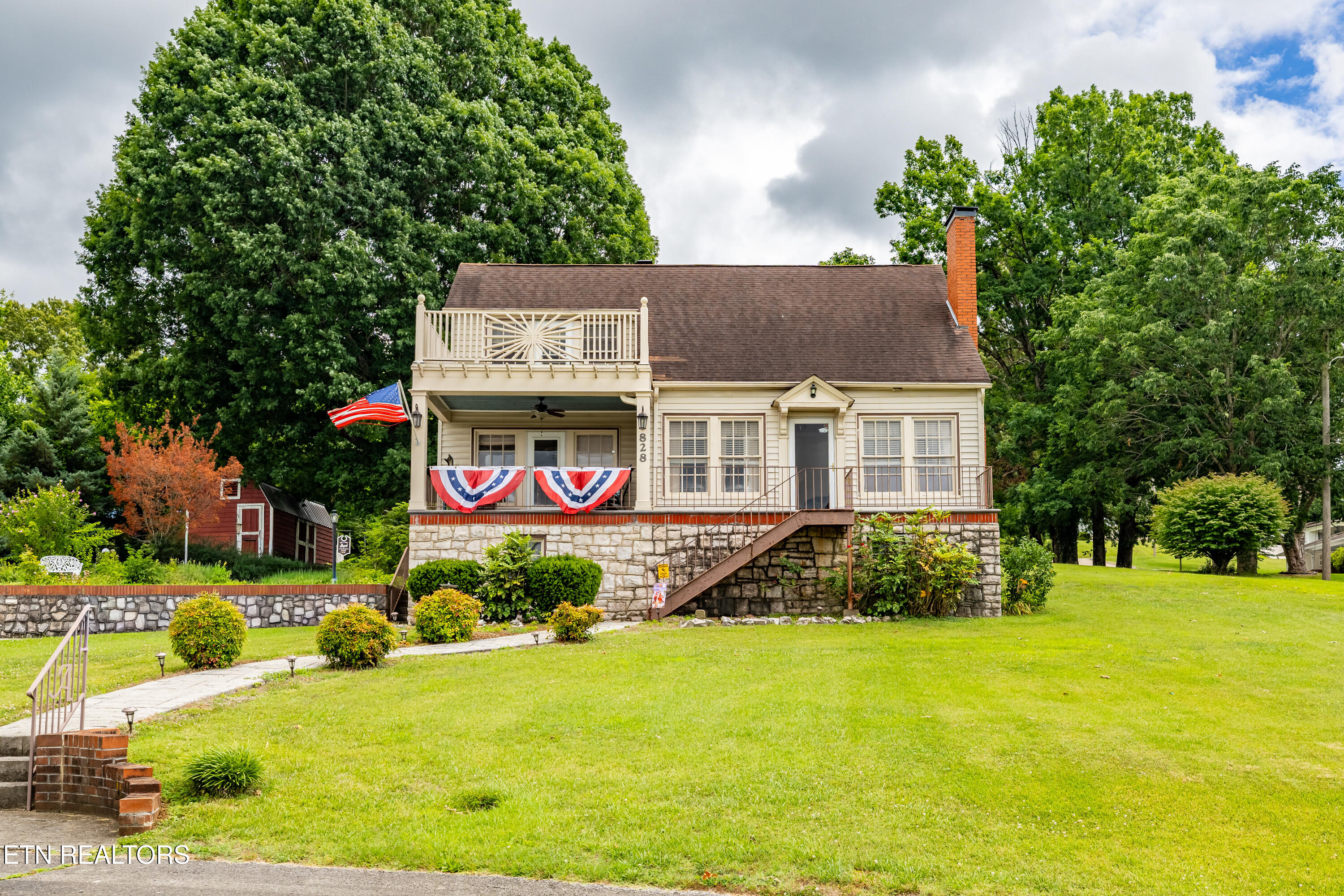 828 W Lamar Alexander Parkway Maryville TN 37801