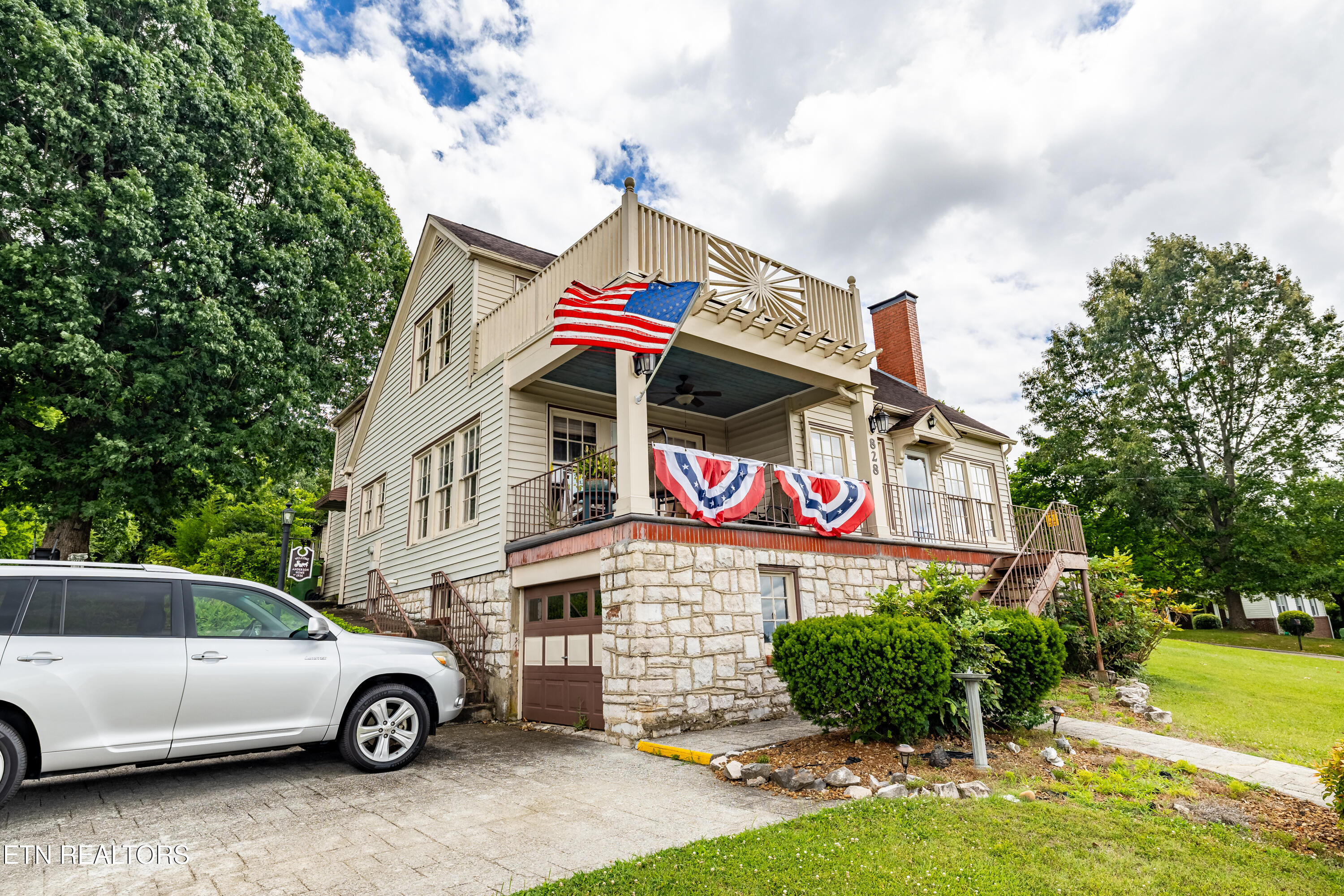 828 W Lamar Alexander Parkway Maryville TN 37801