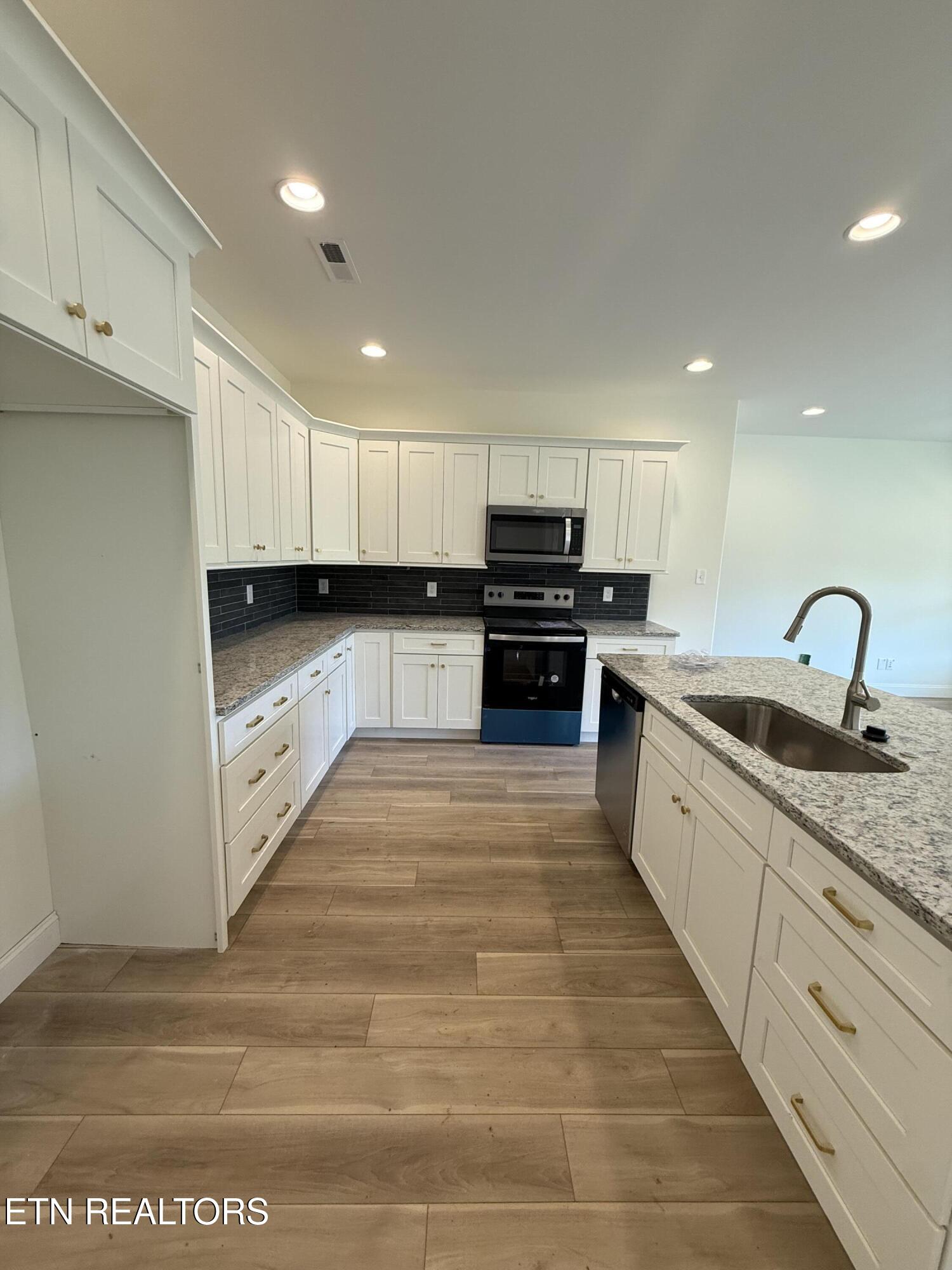 7334 Whispering Creek Lane Powell TN 37849