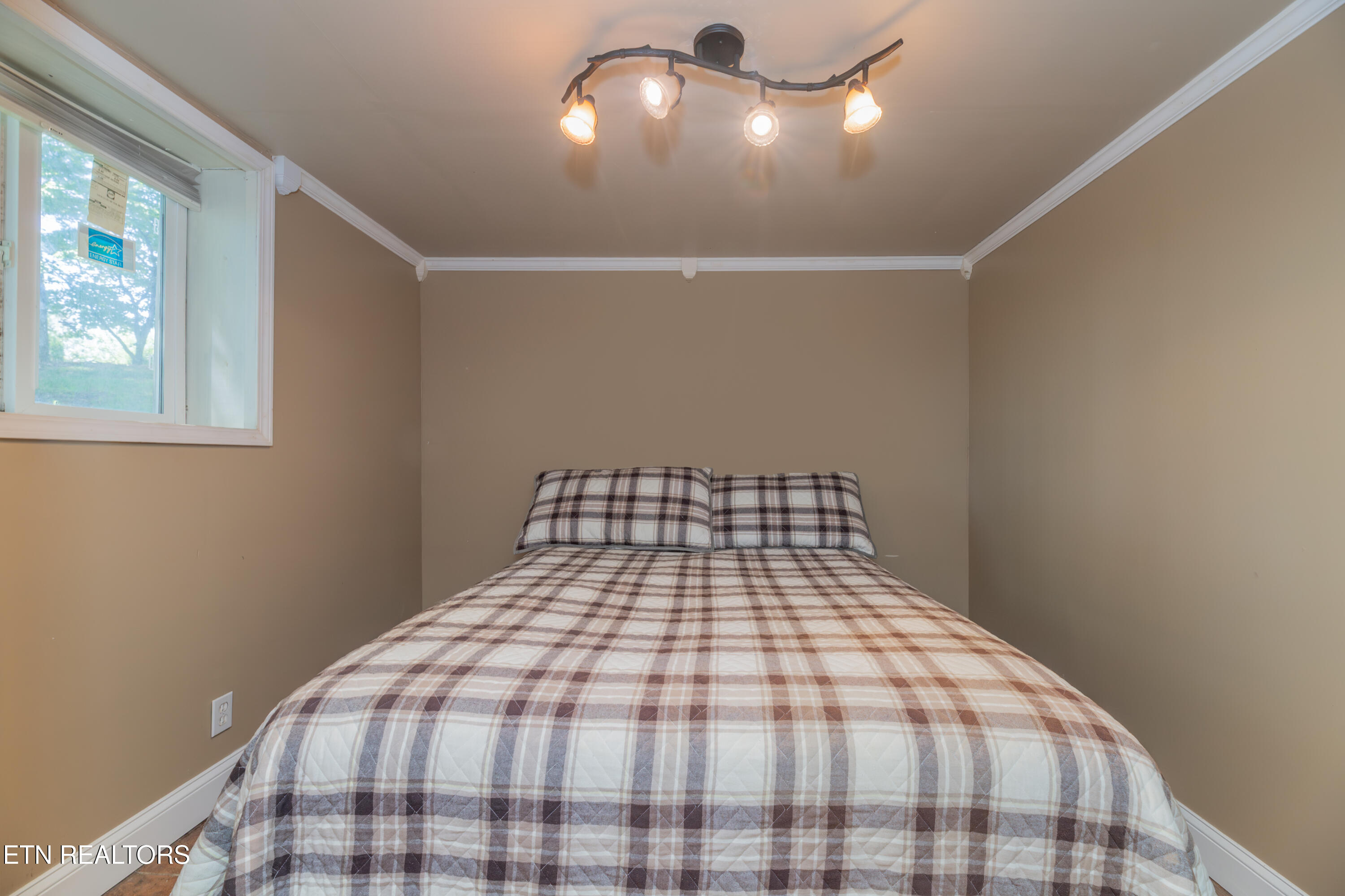 1112 Dogwood Drive Kingston TN 37763