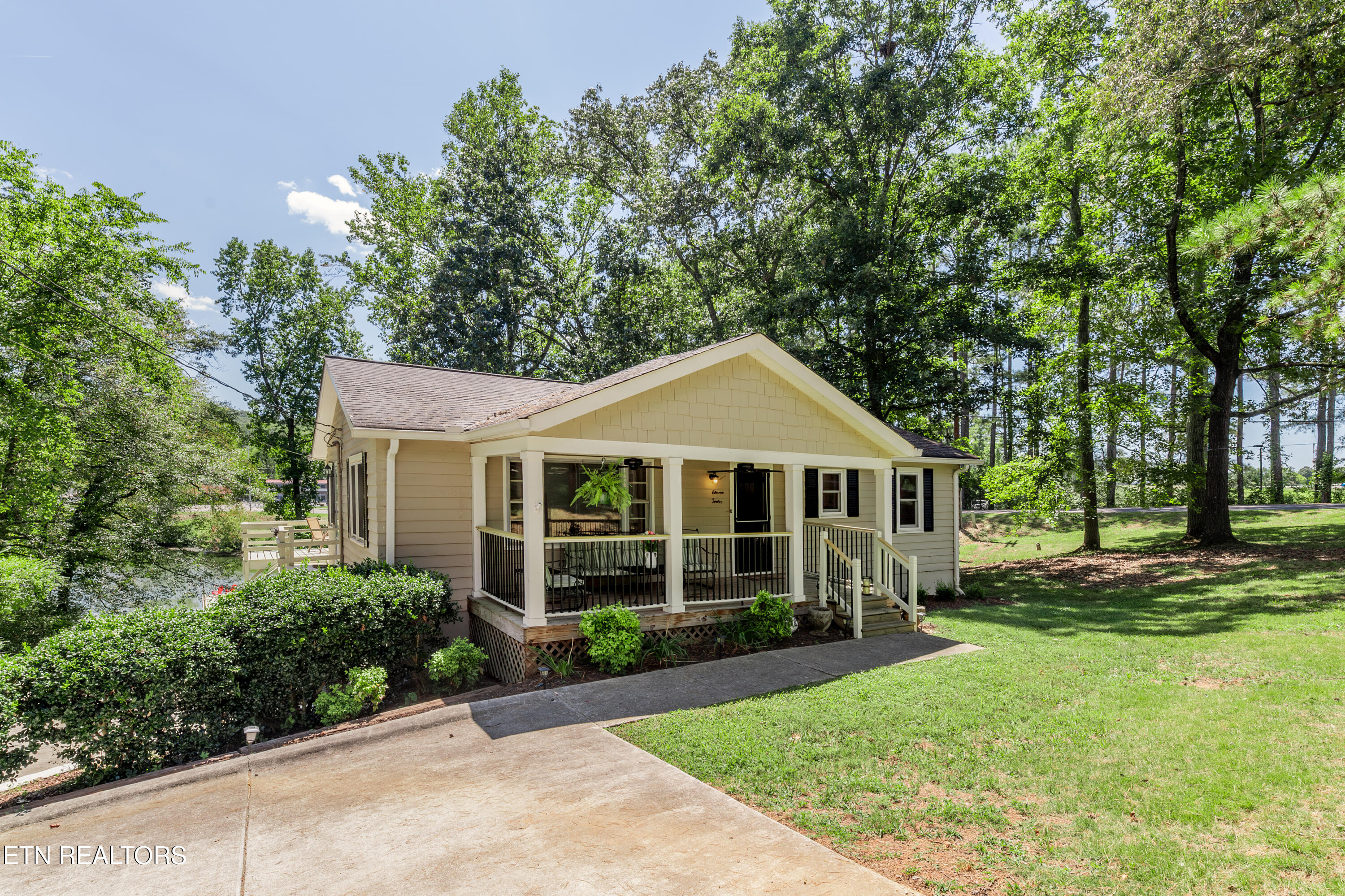 1112 Dogwood Drive Kingston TN 37763