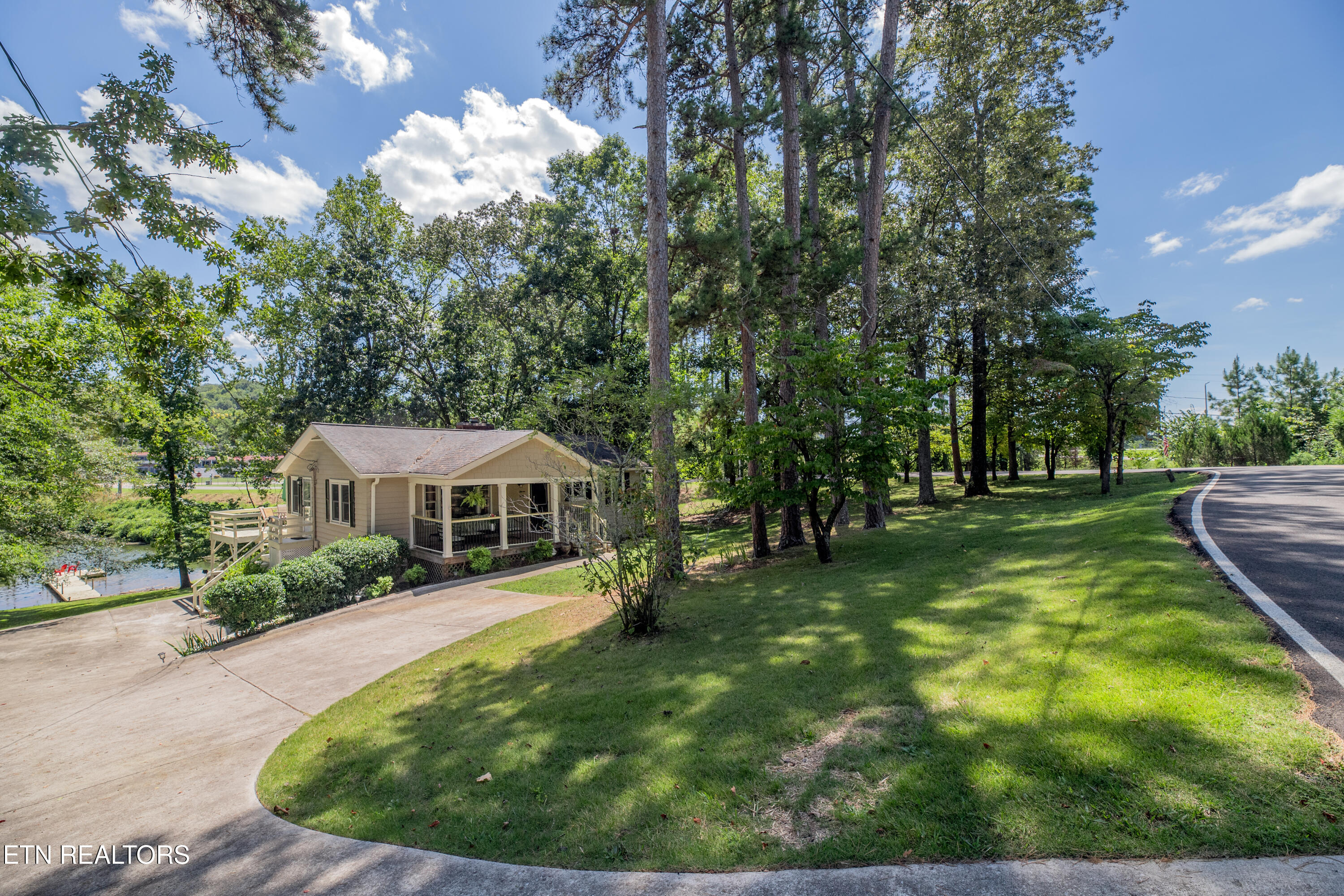 1112 Dogwood Drive Kingston TN 37763