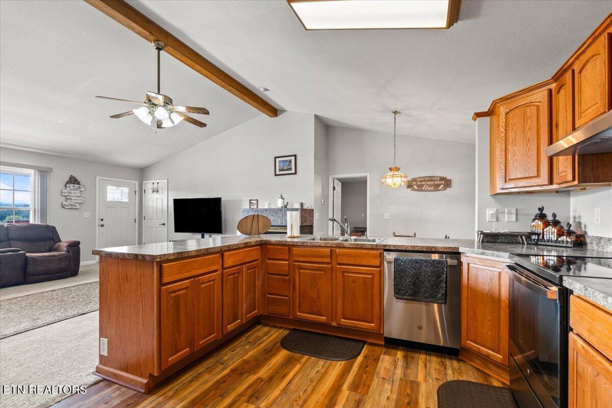 1143 Earnhart Lafollette TN 37766
