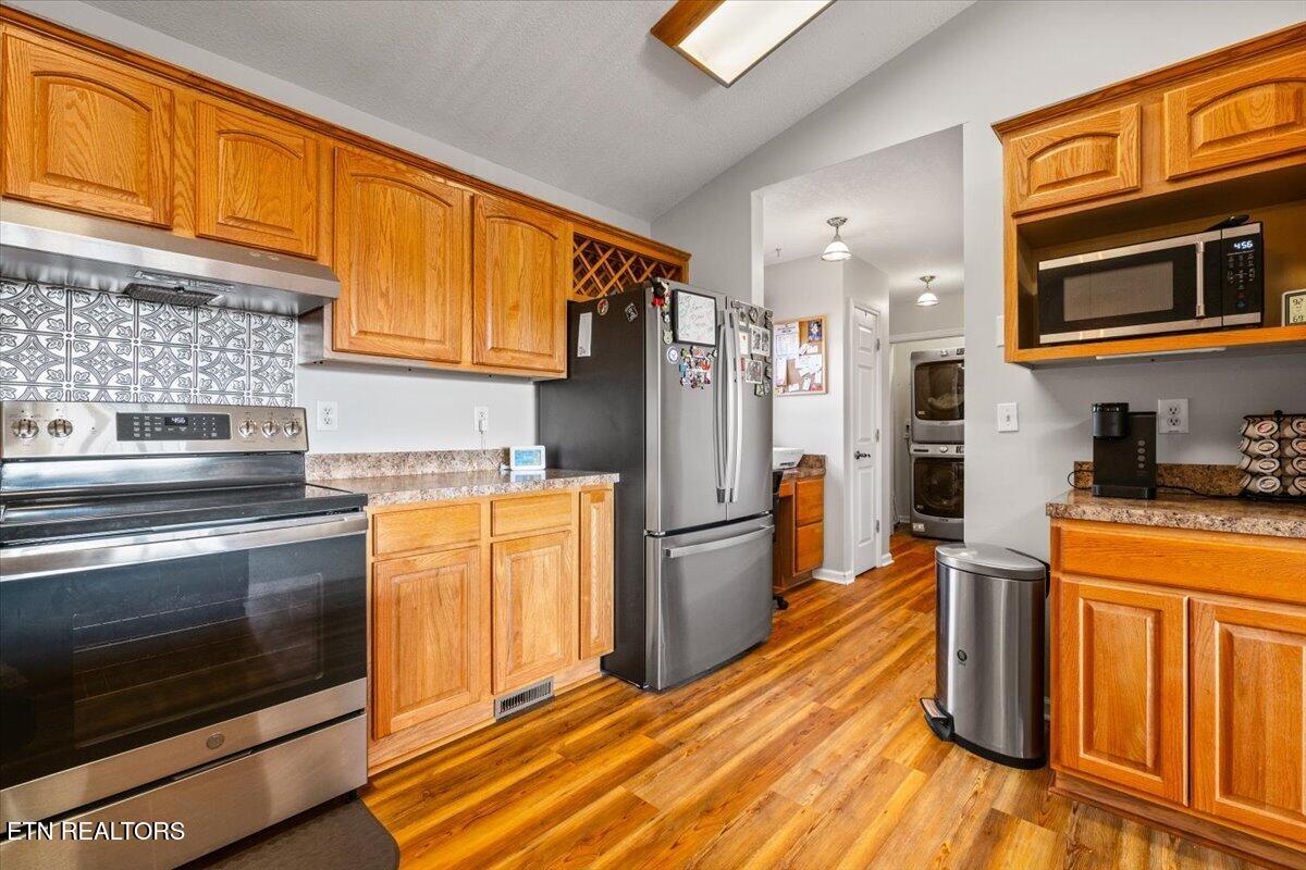 1143 Earnhart Lafollette TN 37766