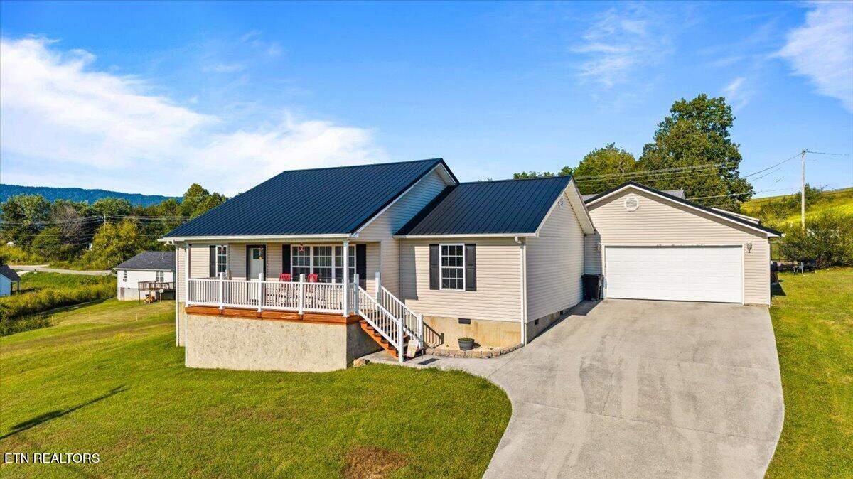 1143 Earnhart Lafollette TN 37766