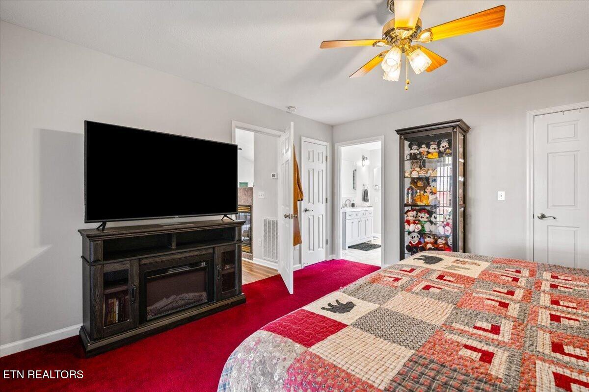 1143 Earnhart Lafollette TN 37766