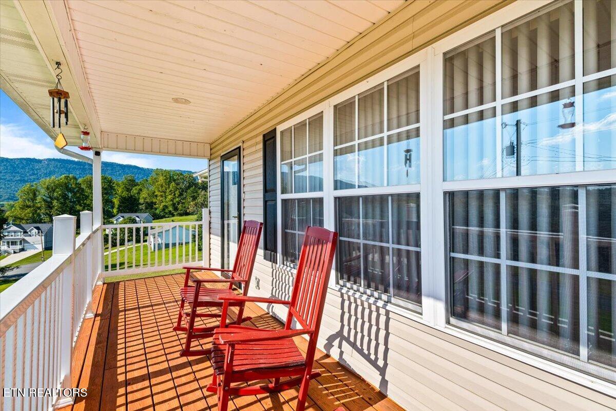 1143 Earnhart Lafollette TN 37766