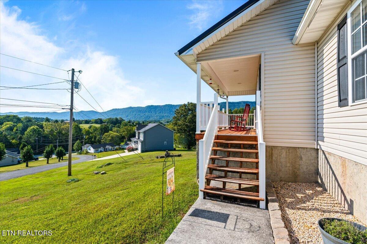 1143 Earnhart Lafollette TN 37766
