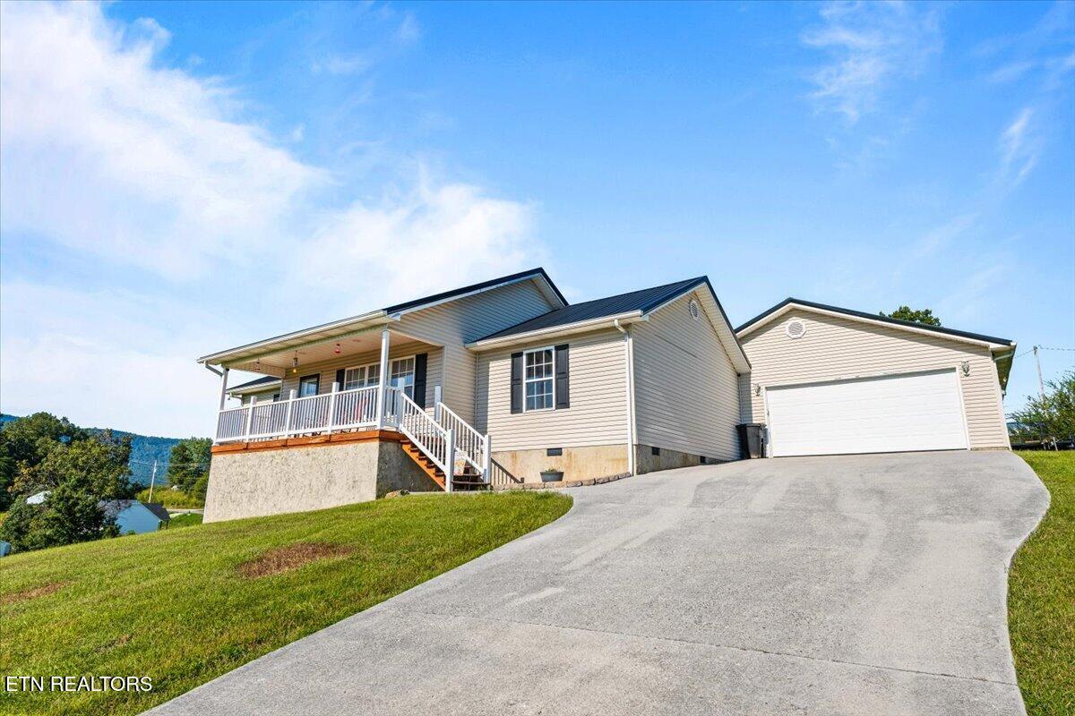 1143 Earnhart Lafollette TN 37766