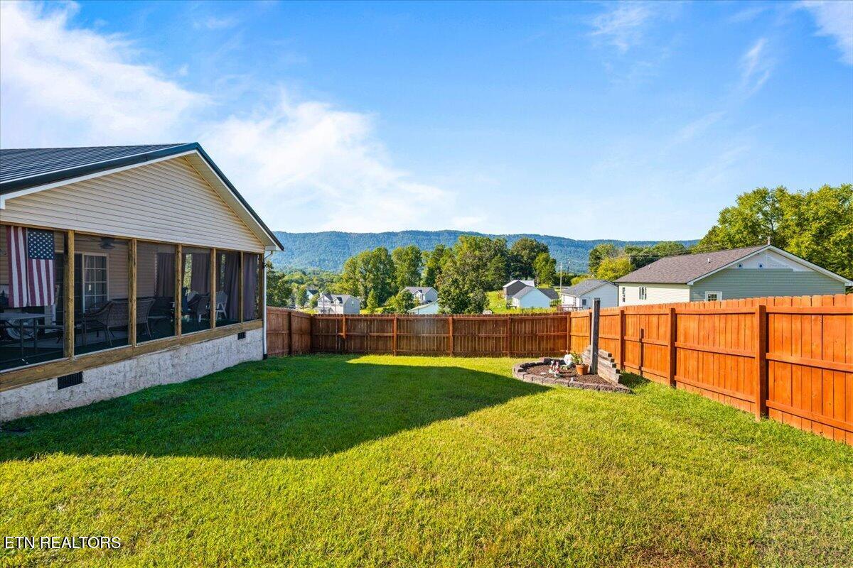 1143 Earnhart Lafollette TN 37766
