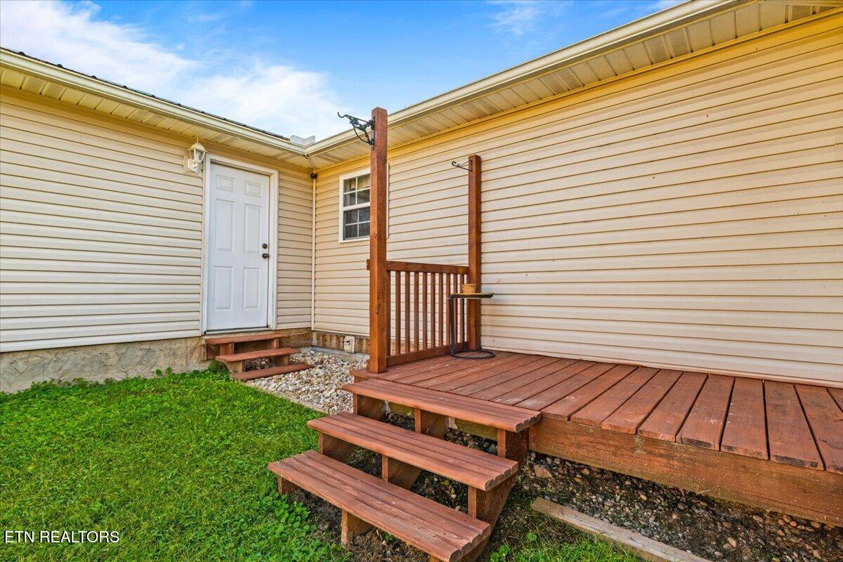 1143 Earnhart Lafollette TN 37766