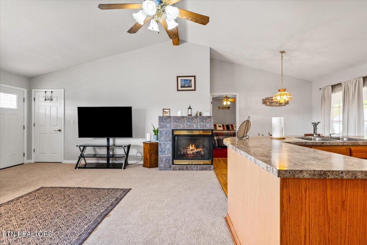 1143 Earnhart Lafollette TN 37766