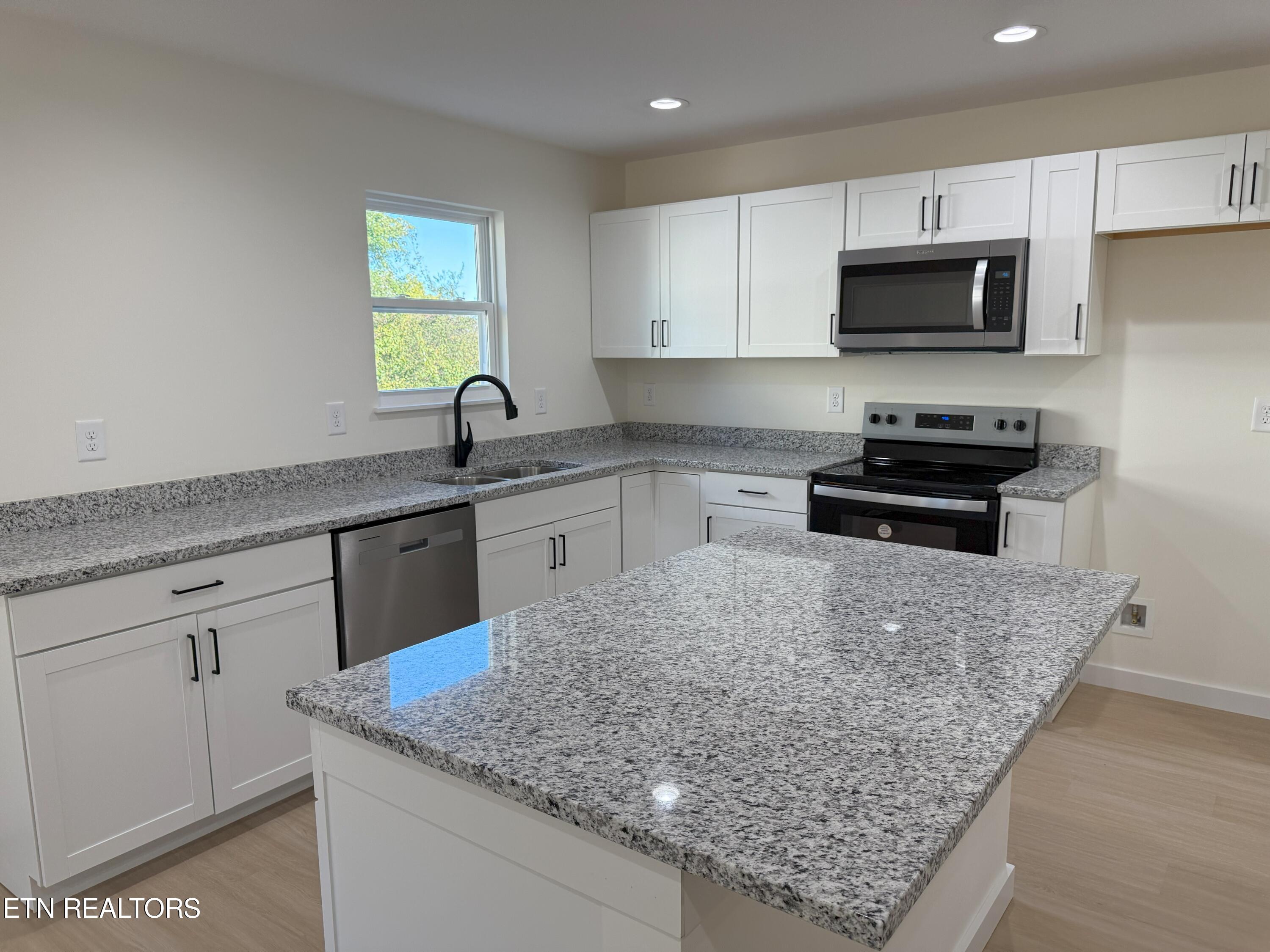 3618 Skyline Drive Knoxville TN 37918