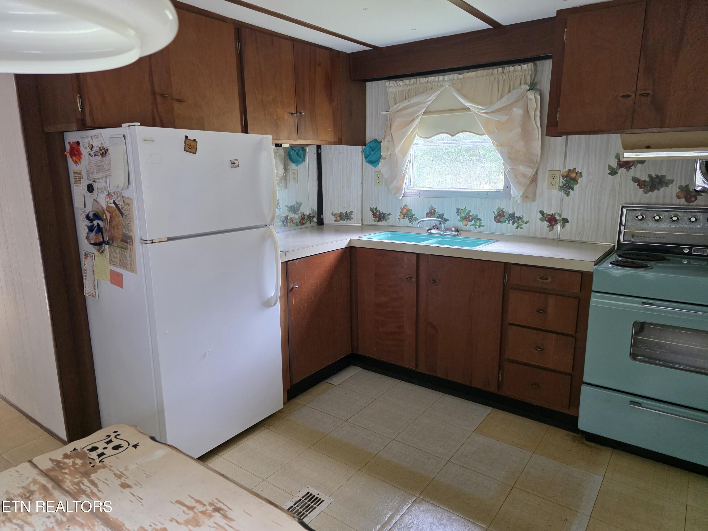 8050 Lett Road Corryton TN 37721