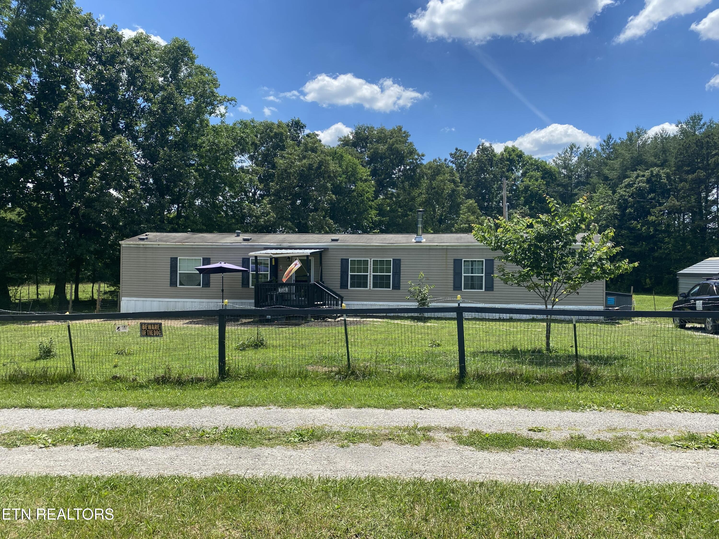 174 Claude Howard Road Deer Lodge TN 37726