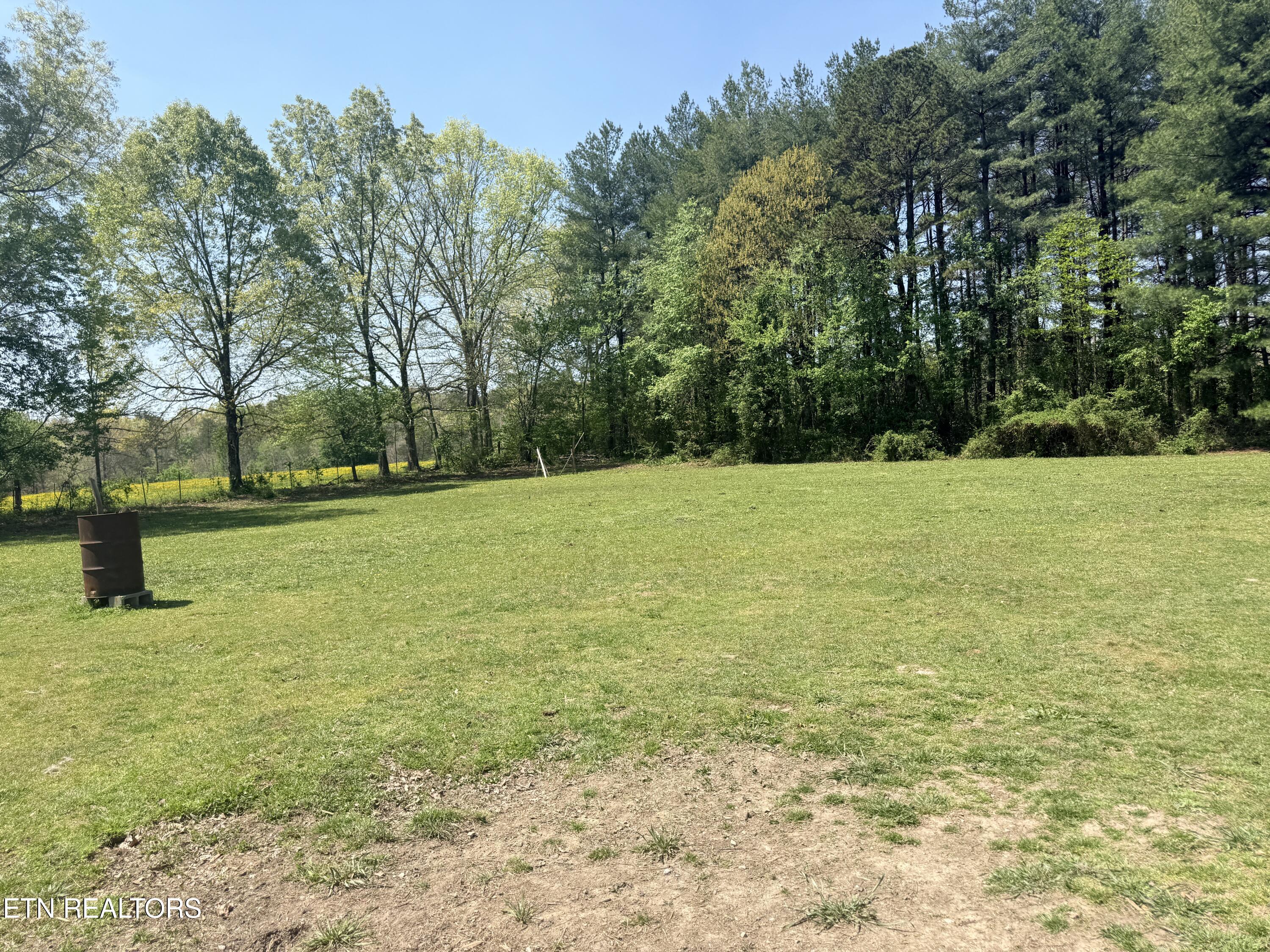 174 Claude Howard Road Deer Lodge TN 37726