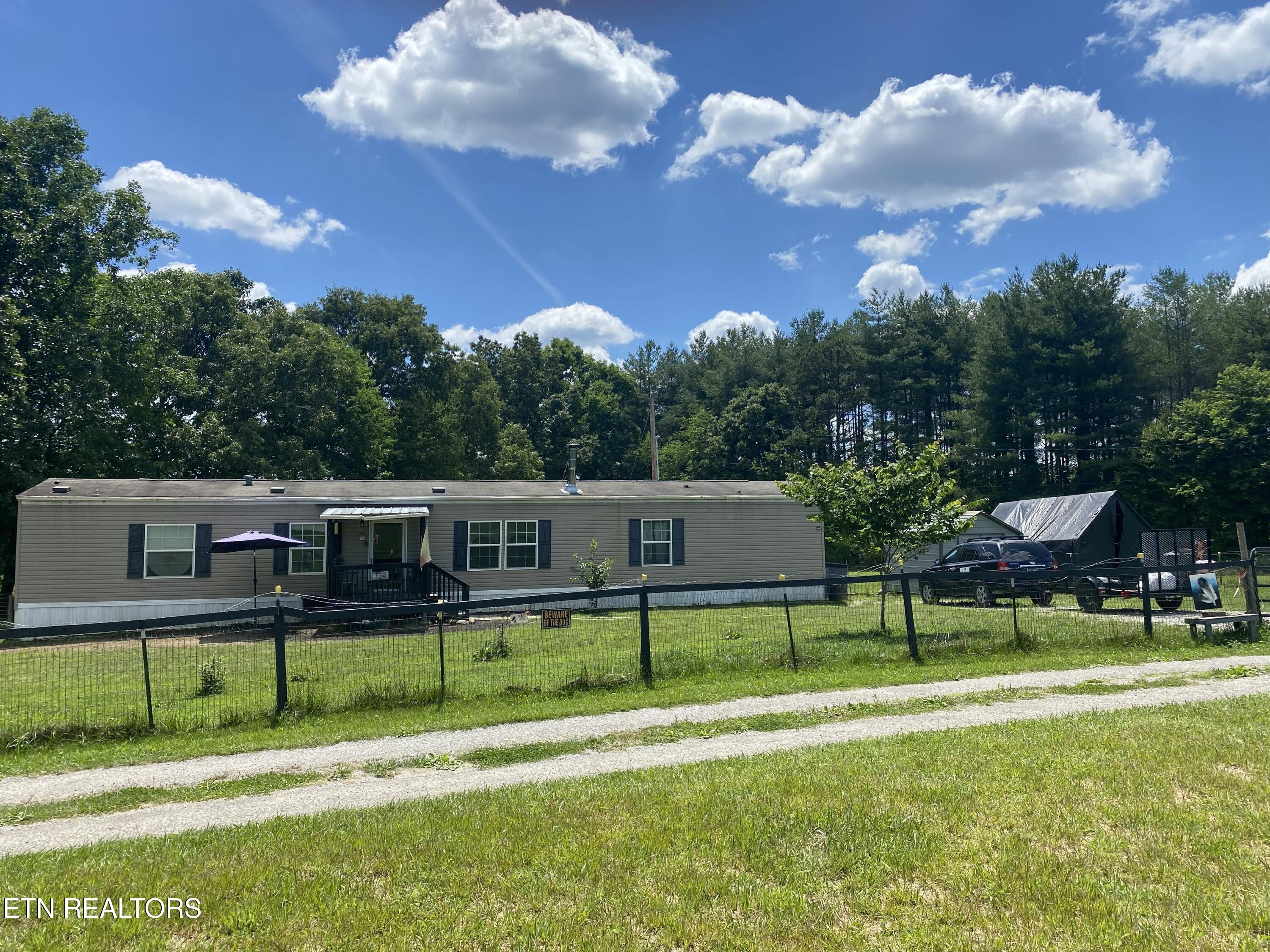 174 Claude Howard Road Deer Lodge TN 37726
