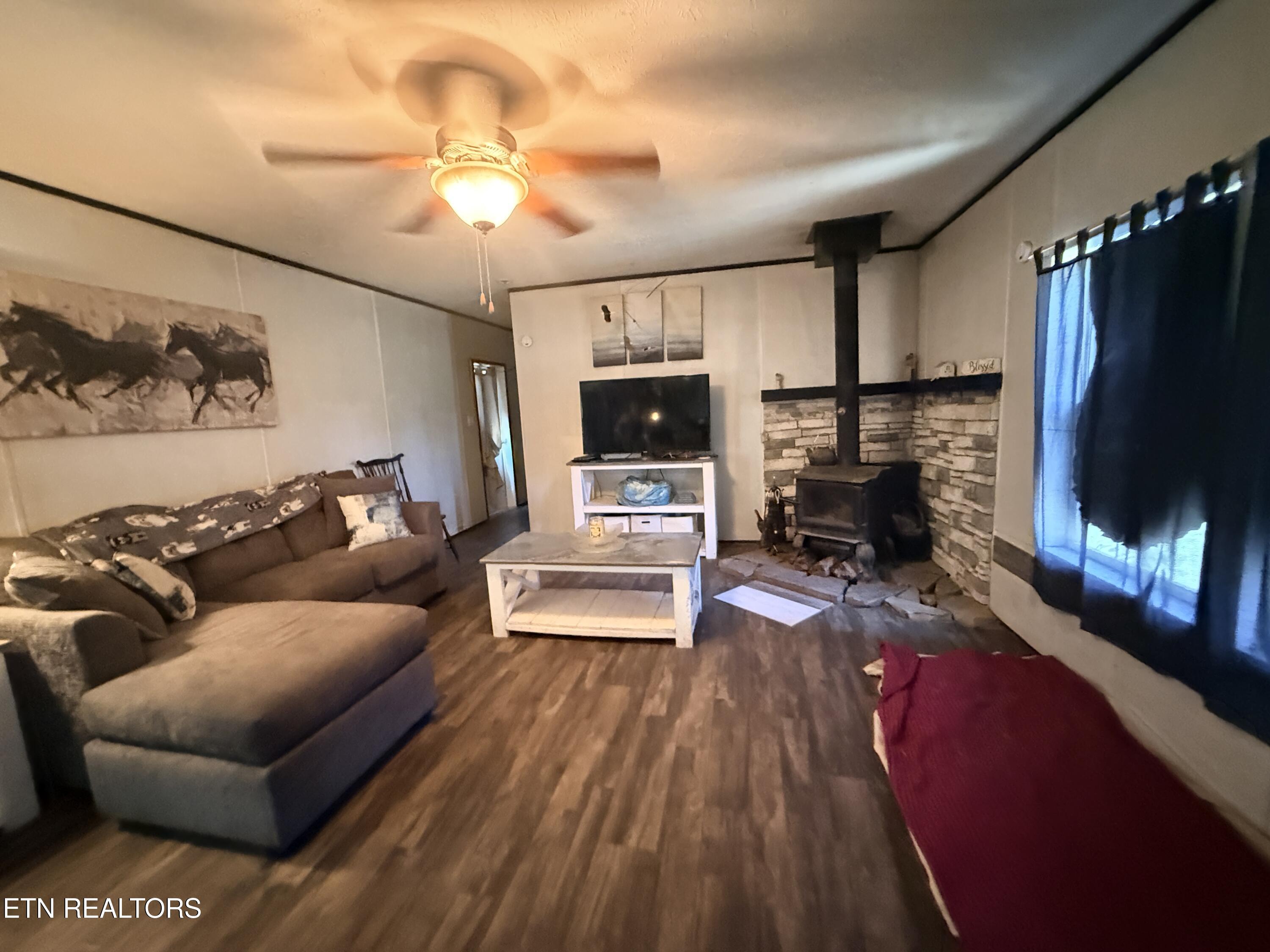 174 Claude Howard Road Deer Lodge TN 37726