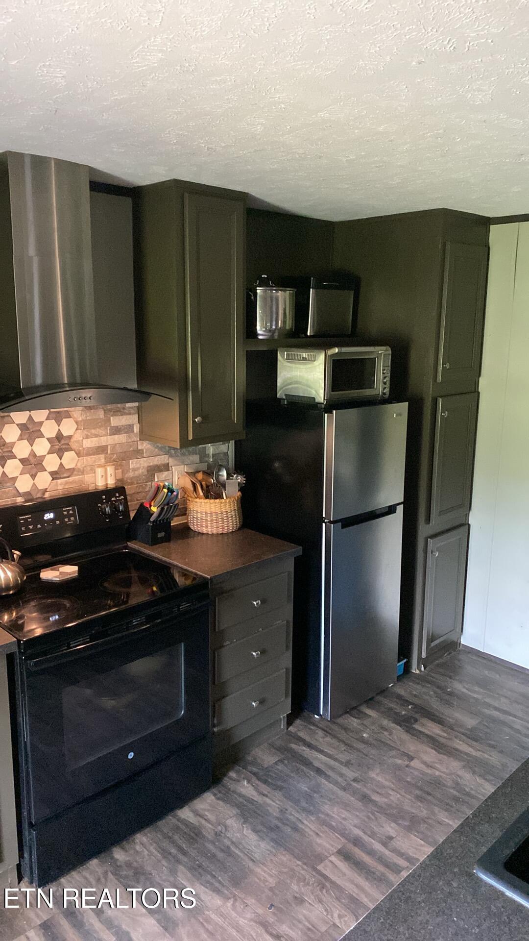 174 Claude Howard Road Deer Lodge TN 37726