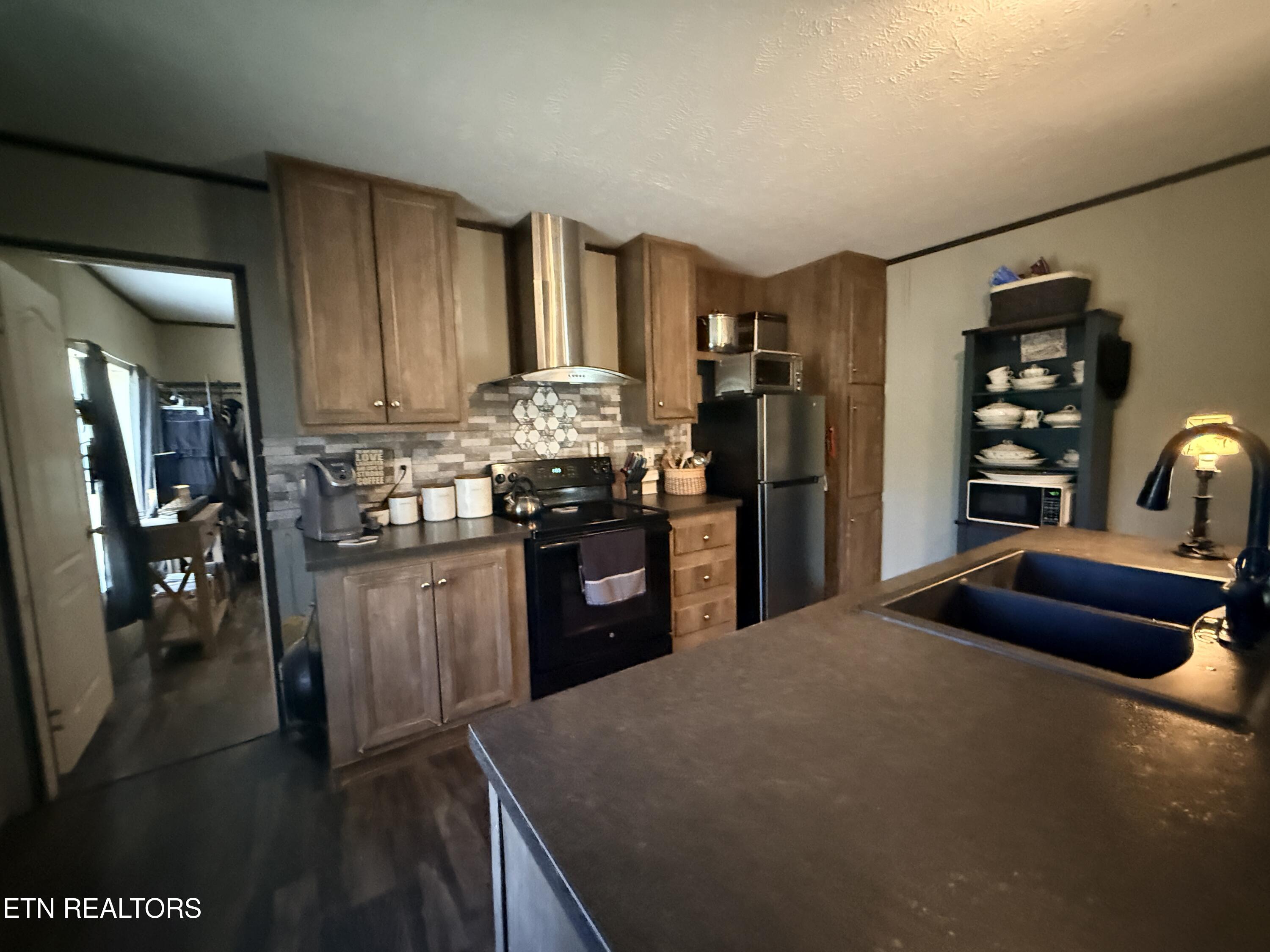 174 Claude Howard Road Deer Lodge TN 37726