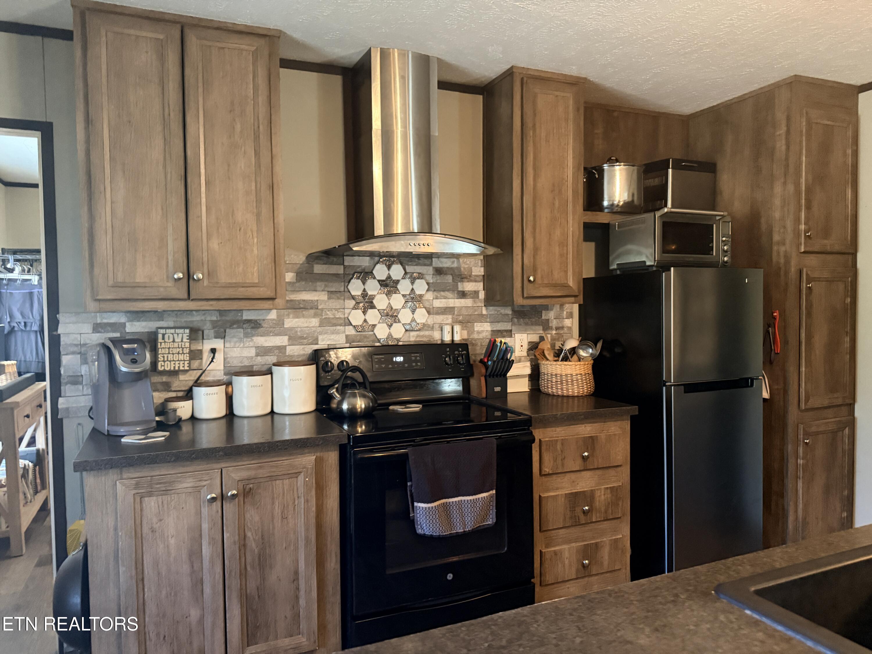 174 Claude Howard Road Deer Lodge TN 37726
