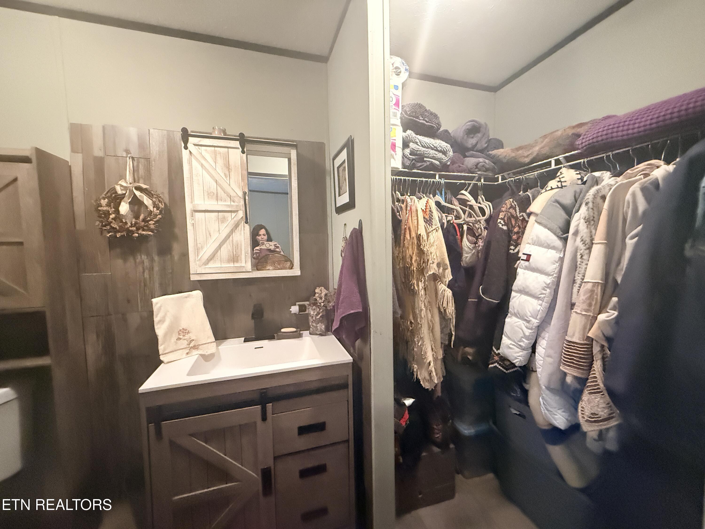174 Claude Howard Road Deer Lodge TN 37726