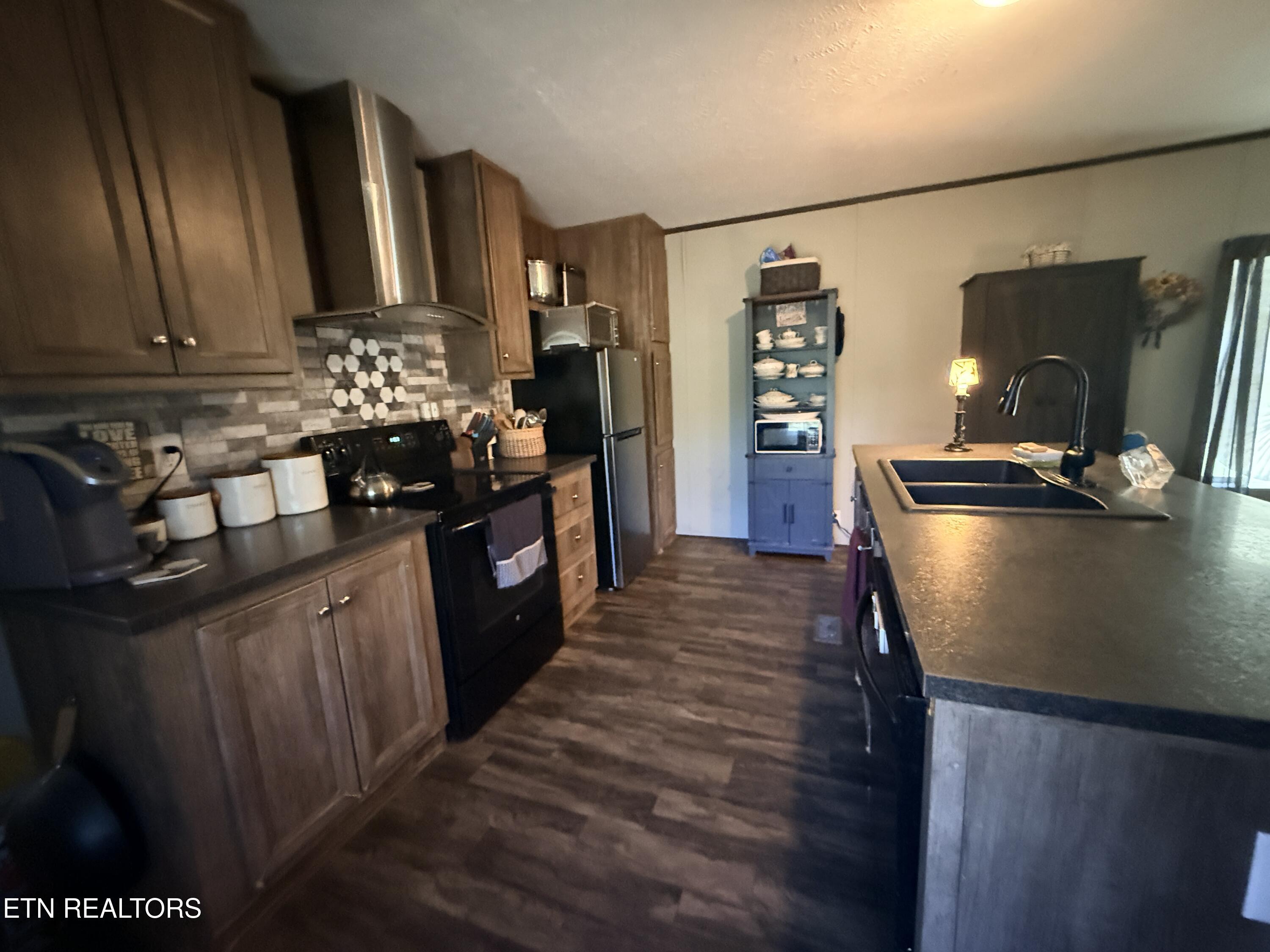 174 Claude Howard Road Deer Lodge TN 37726