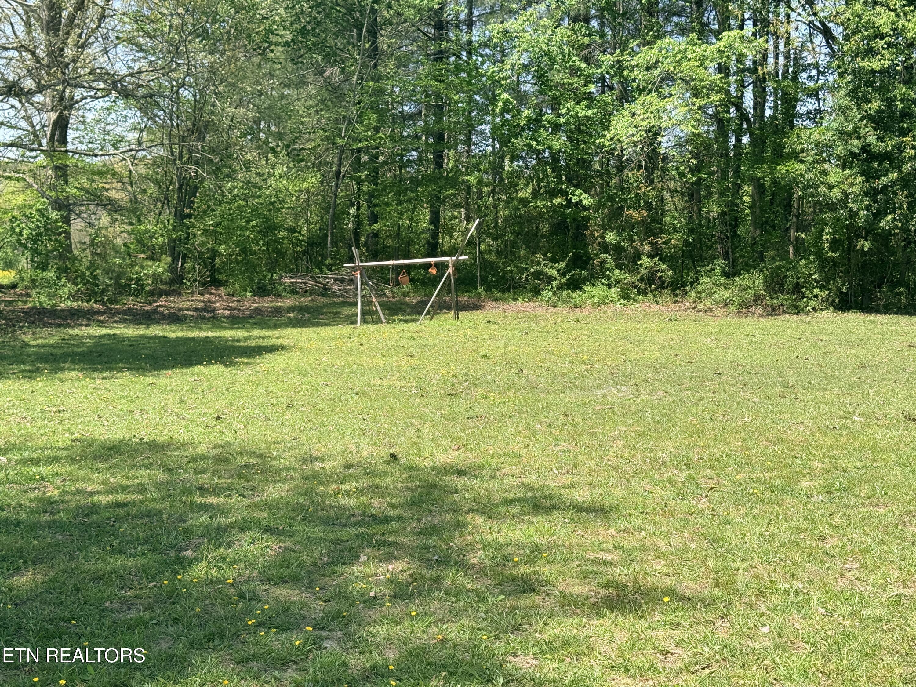 174 Claude Howard Road Deer Lodge TN 37726