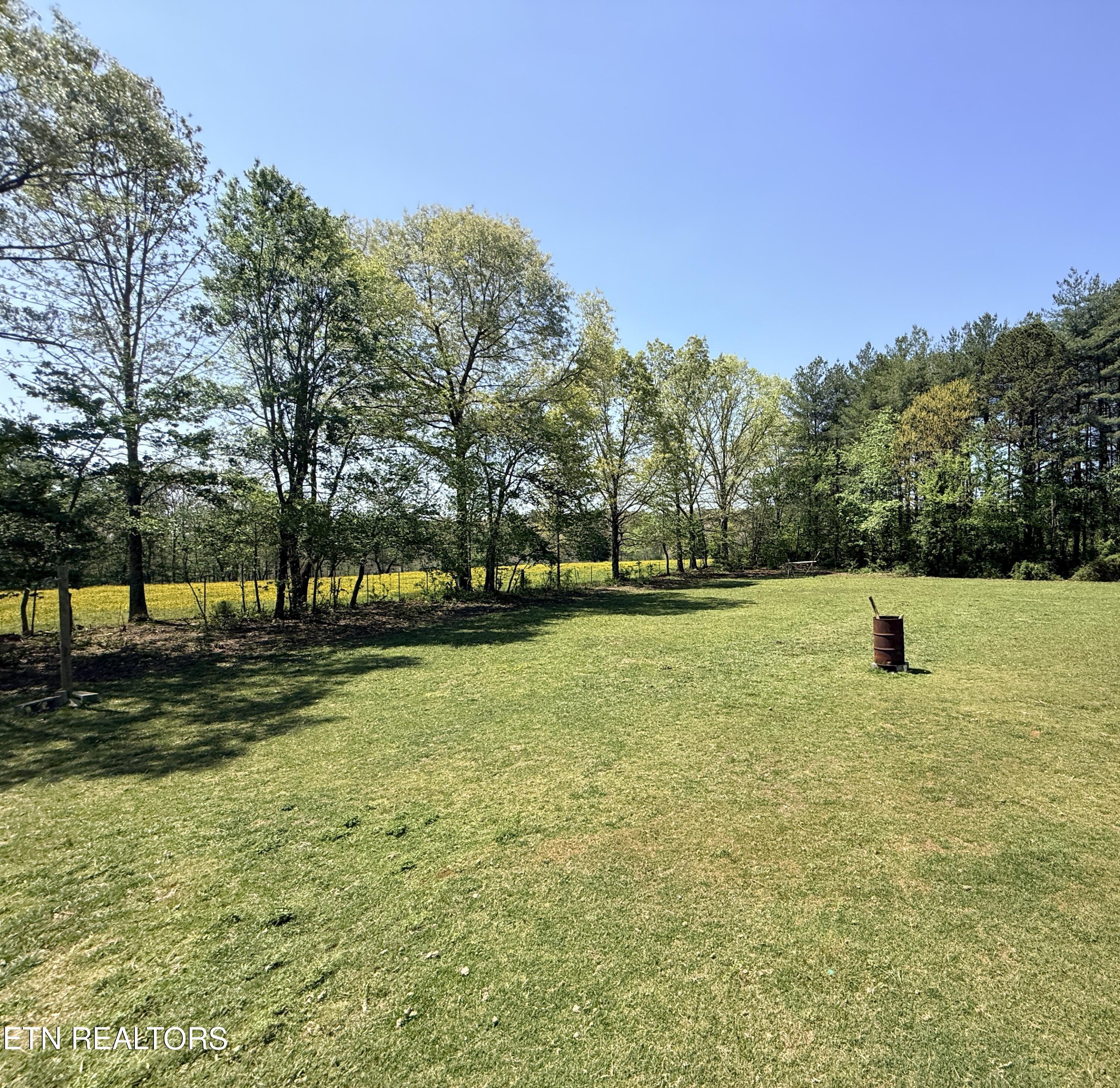 174 Claude Howard Road Deer Lodge TN 37726